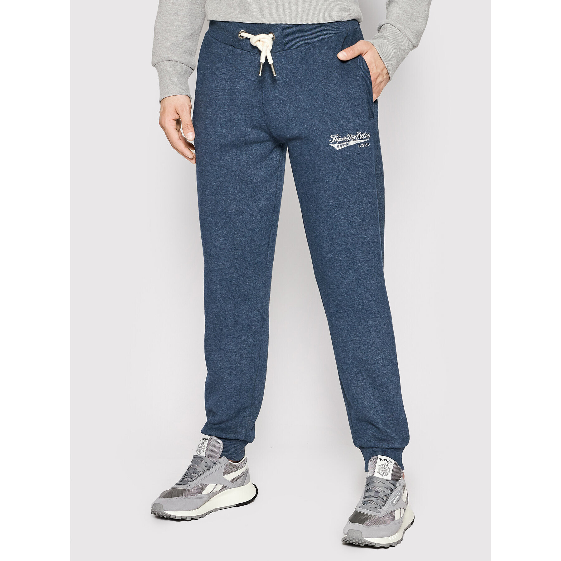 Superdry Melegítő alsó Script Style M7010666A Sötétkék Regular Fit - Pepit.hu