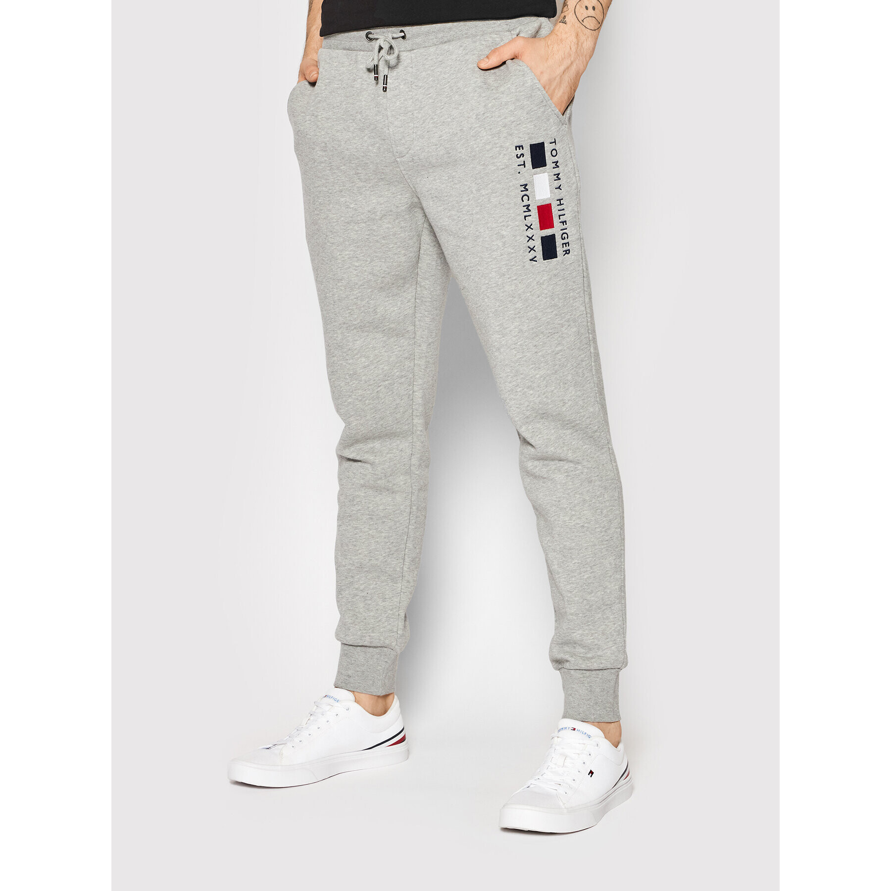 Tommy Hilfiger Melegítő alsó Four Flags MW0MW20134 Szürke Regular Fit - Pepit.hu