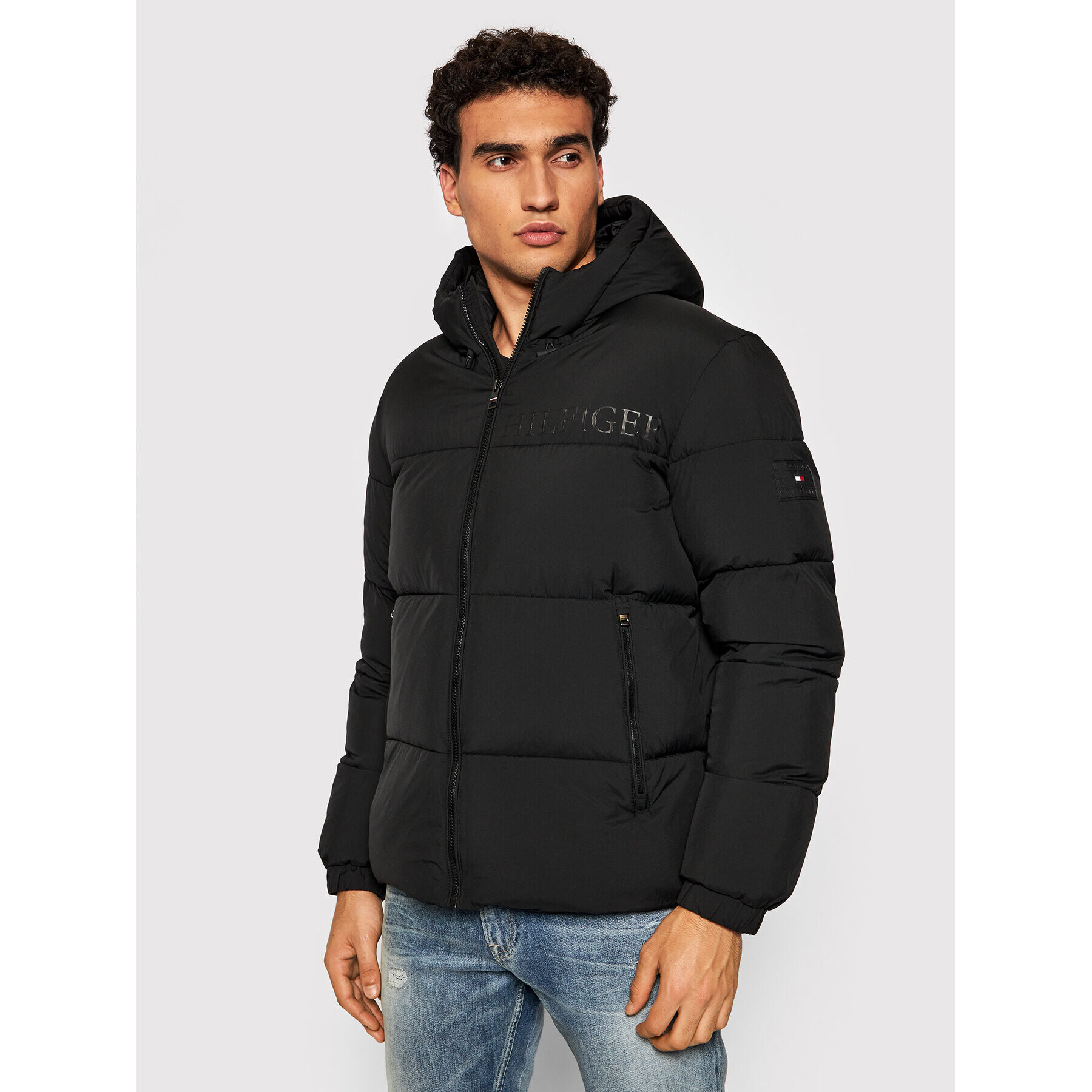 Tommy Hilfiger Pehelykabát High Loft MW0MW19656 Fekete Regular Fit - Pepit.hu