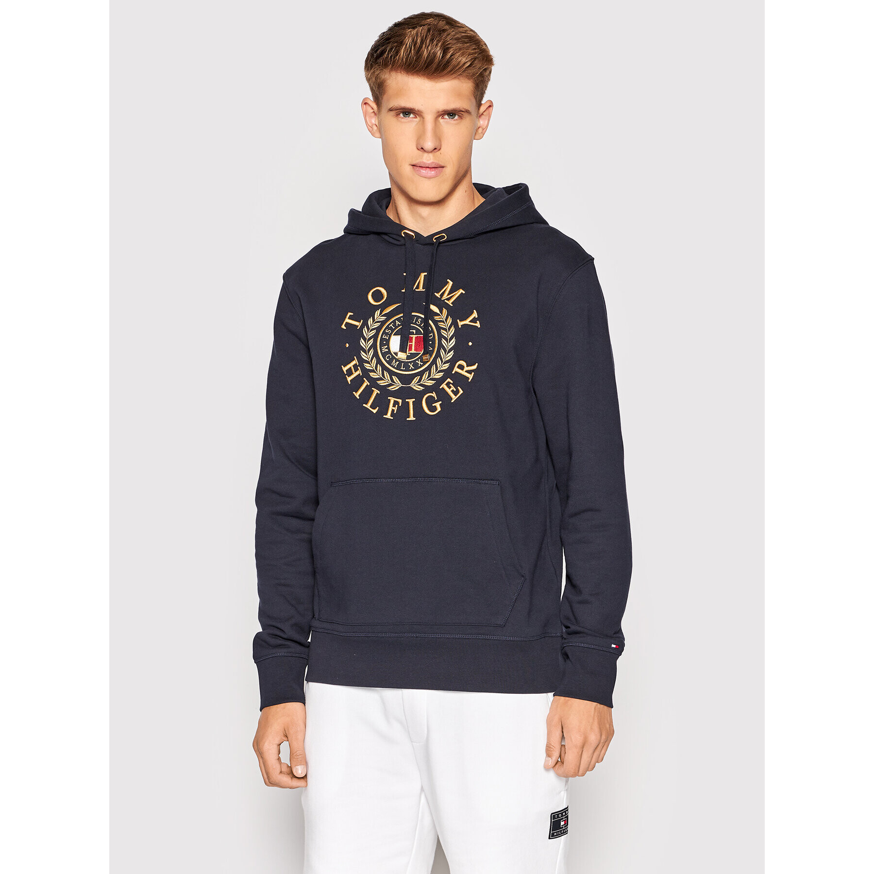 Tommy Hilfiger Pulóver ICONS Roundall Graphic MW0MW24345 Sötétkék Regular Fit - Pepit.hu