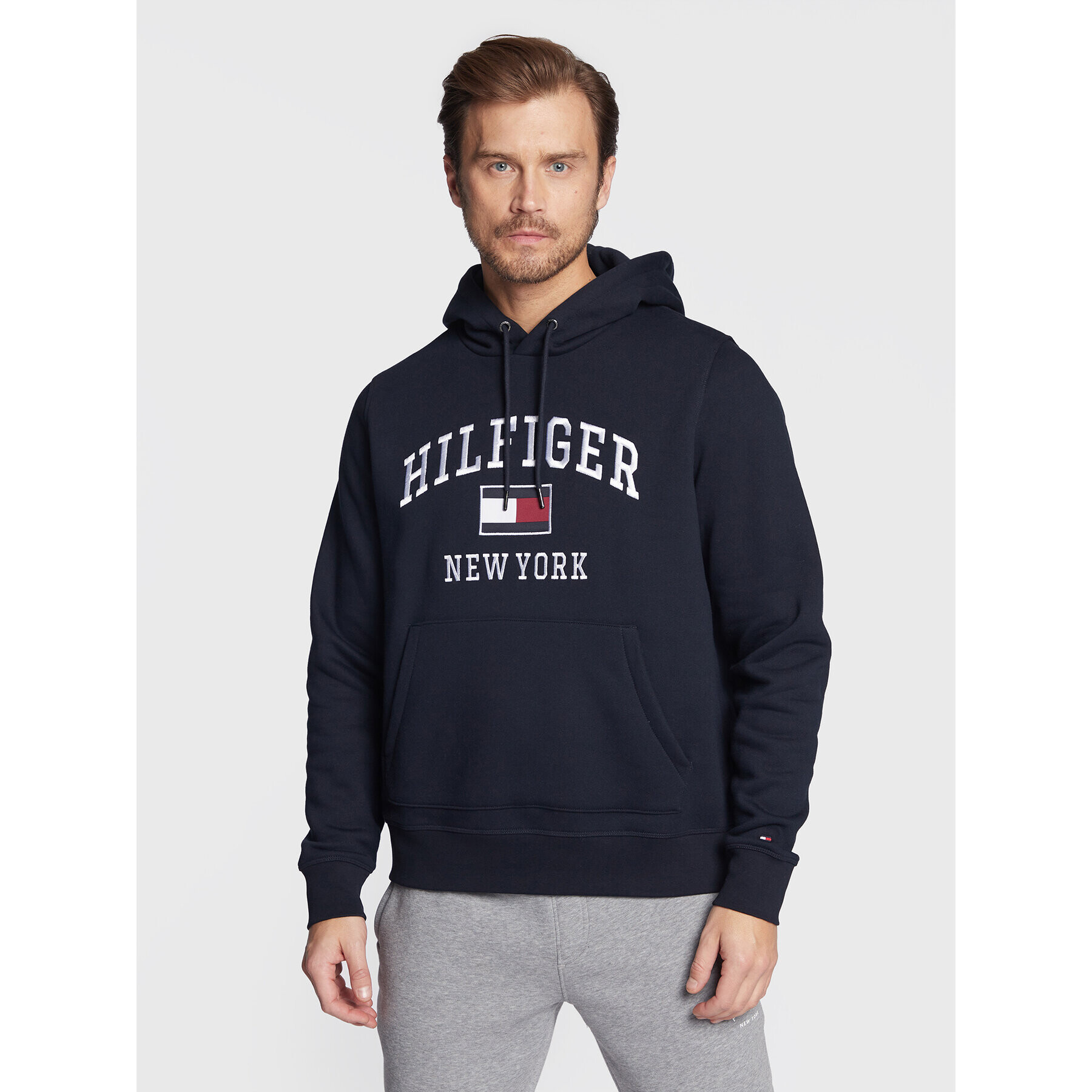 Tommy Hilfiger Pulóver Modern Varsity MW0MW28173 Sötétkék Regular Fit - Pepit.hu