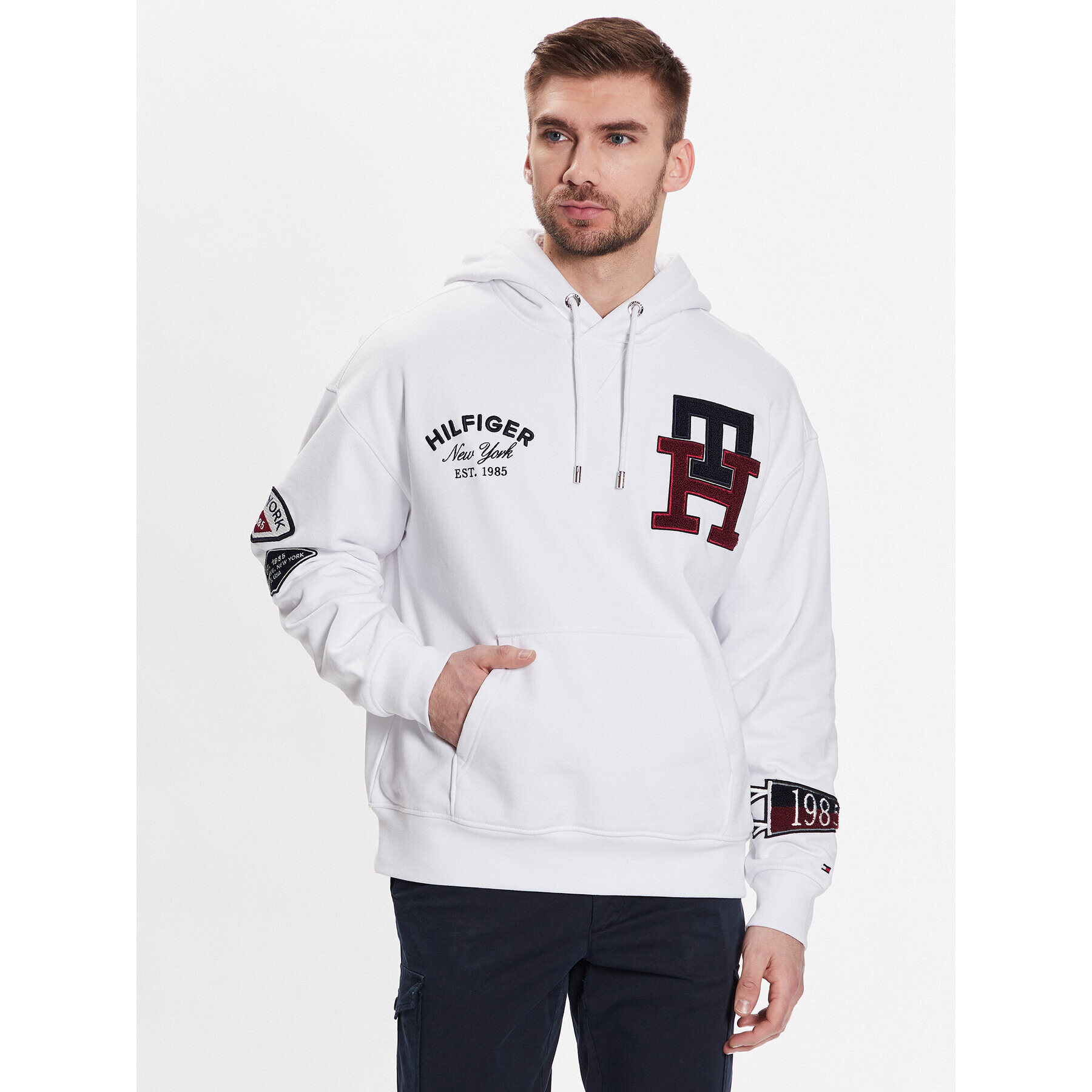 Tommy Hilfiger Pulóver Multi Badge Icon MW0MW30029 Fehér Regular Fit - Pepit.hu