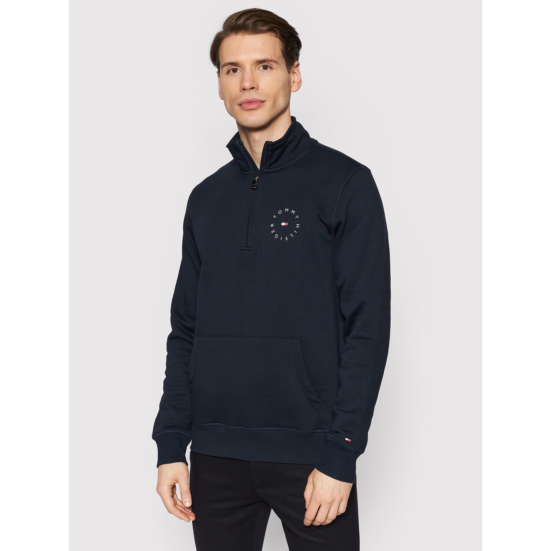 Tommy Hilfiger Pulóver Roundall Graphic MW0MW22117 Sötétkék Regular Fit - Pepit.hu