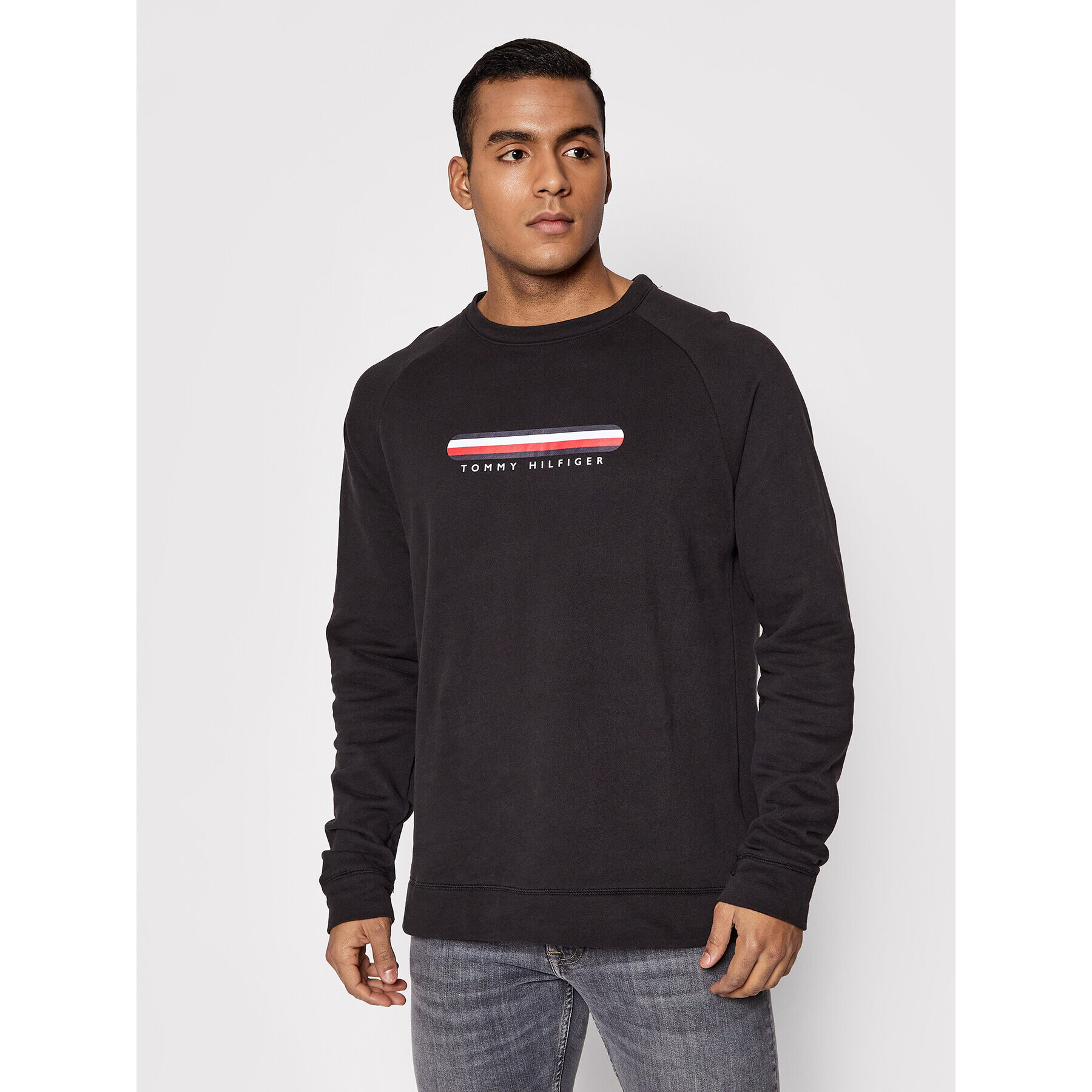 Tommy Hilfiger Pulóver Track UM0UM02363 Fekete Regular Fit - Pepit.hu