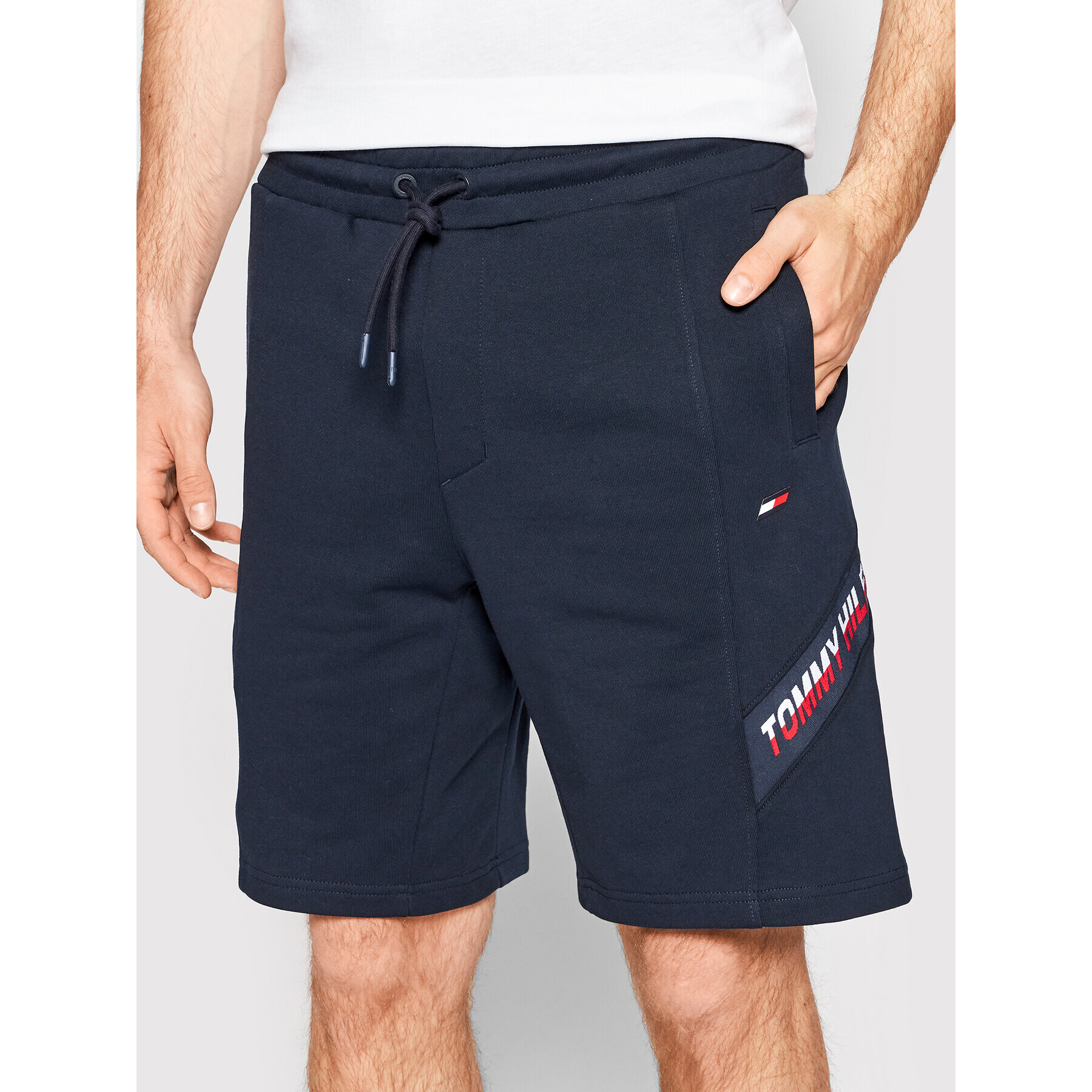 Tommy Hilfiger Sport rövidnadrág Tape MW0MW22708 Sötétkék Relaxed Fit - Pepit.hu