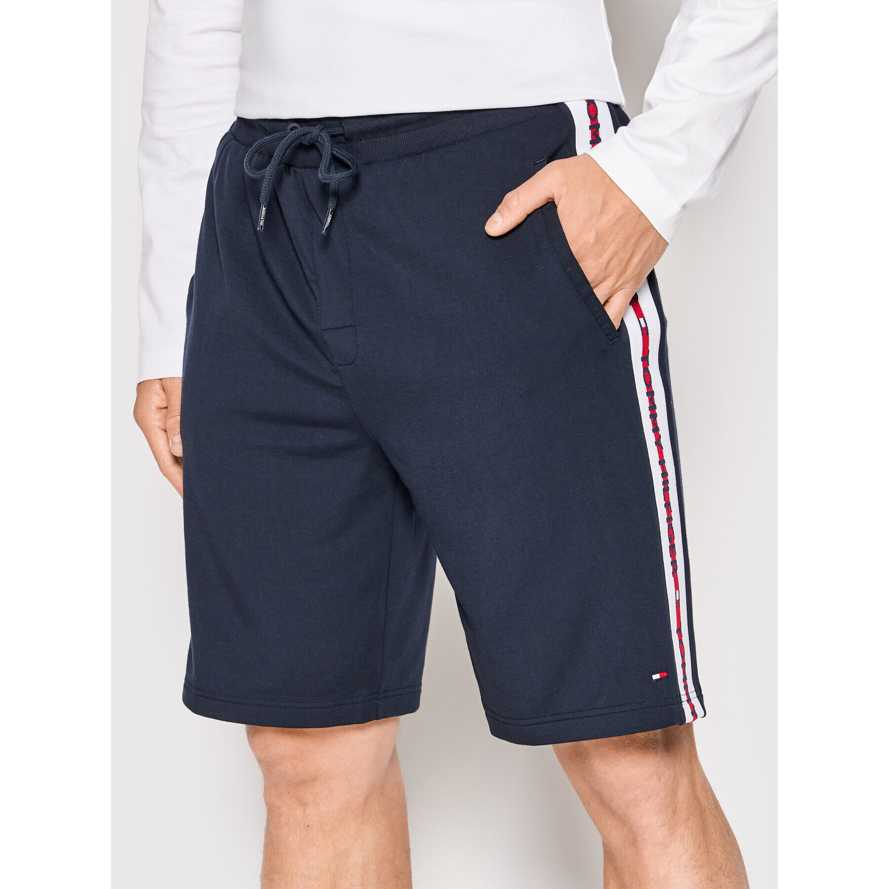 Tommy Hilfiger Sport rövidnadrág Track UM0UM01938 Sötétkék Regular Fit - Pepit.hu