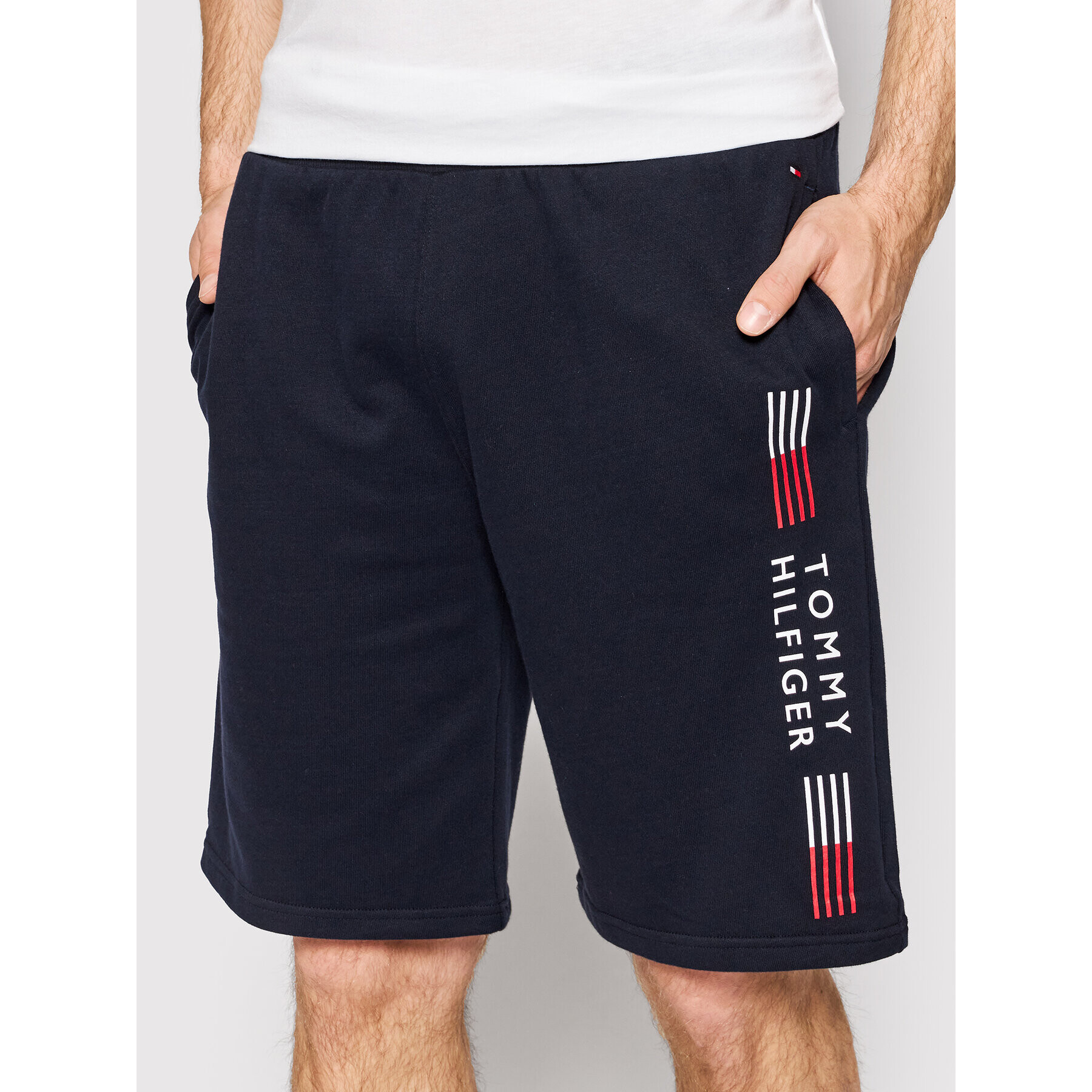 Tommy Hilfiger Sport rövidnadrág Track UM0UM02428 Sötétkék Regular Fit - Pepit.hu