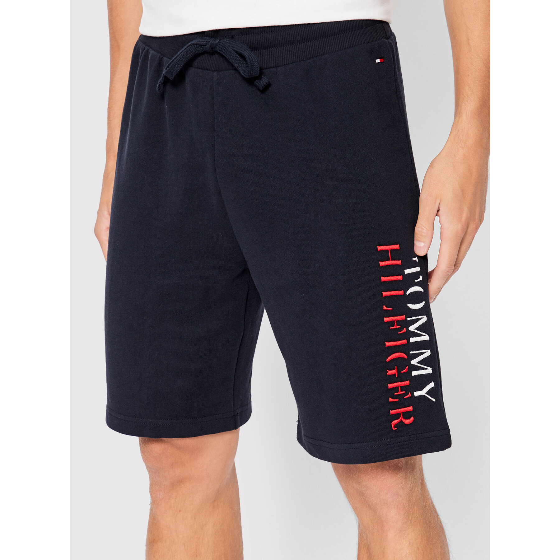 Tommy Hilfiger Sport rövidnadrág UM0UM02568 Sötétkék Regular Fit - Pepit.hu