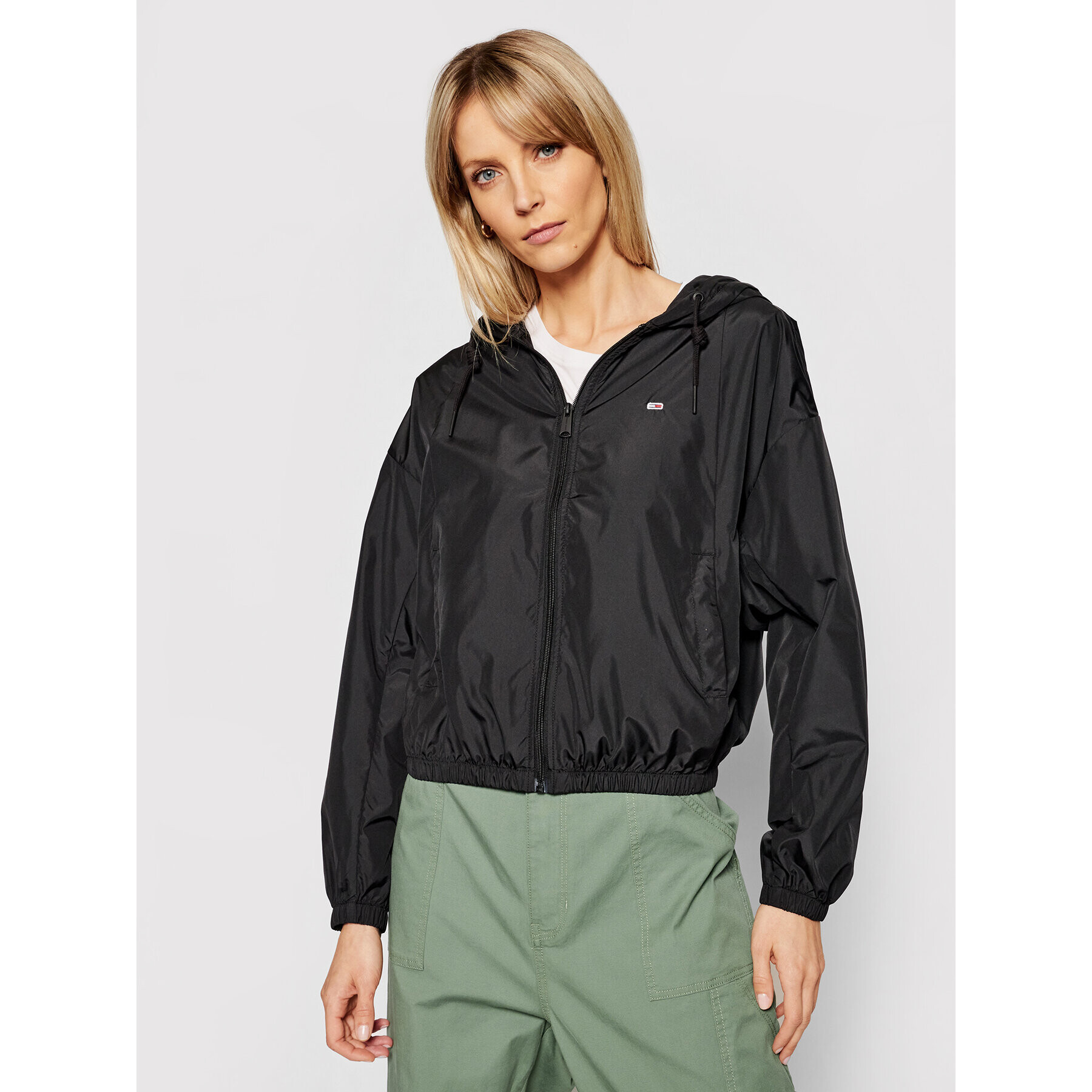 Tommy Jeans Átmeneti kabát Yoke Tape Rib Windbreaker DW0DW09833 Fekete Regular Fit - Pepit.hu