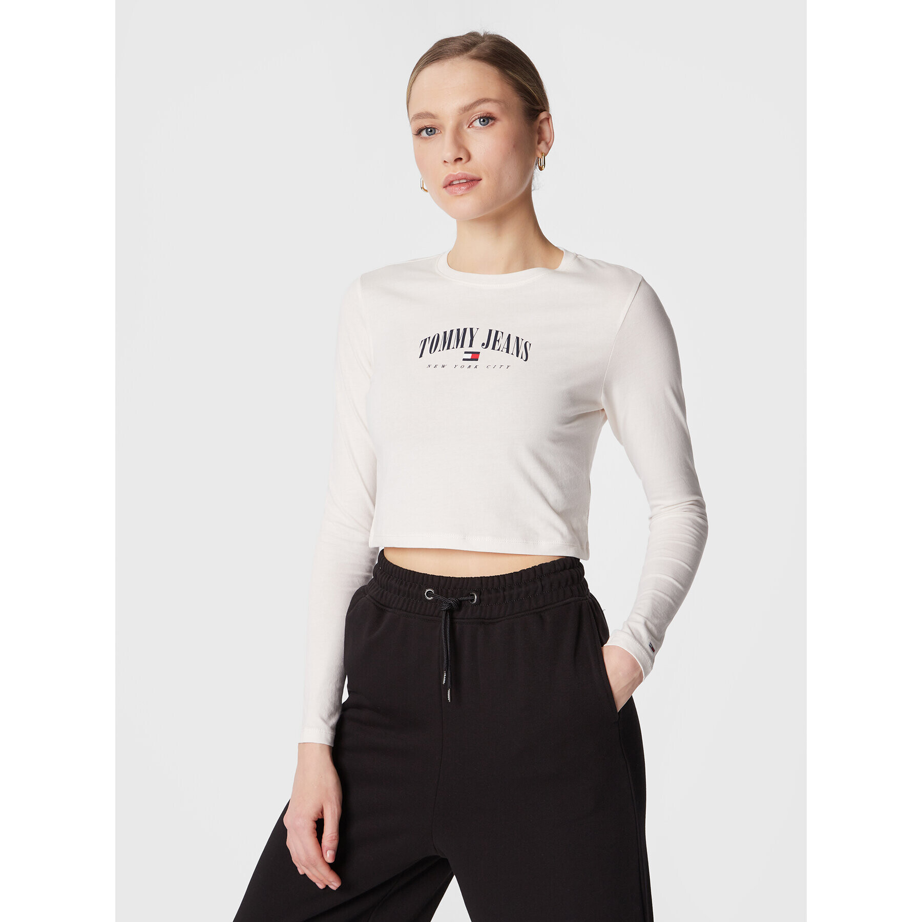 Tommy Jeans Blúz Essential Logo DW0DW14911 Fehér Regular Fit - Pepit.hu