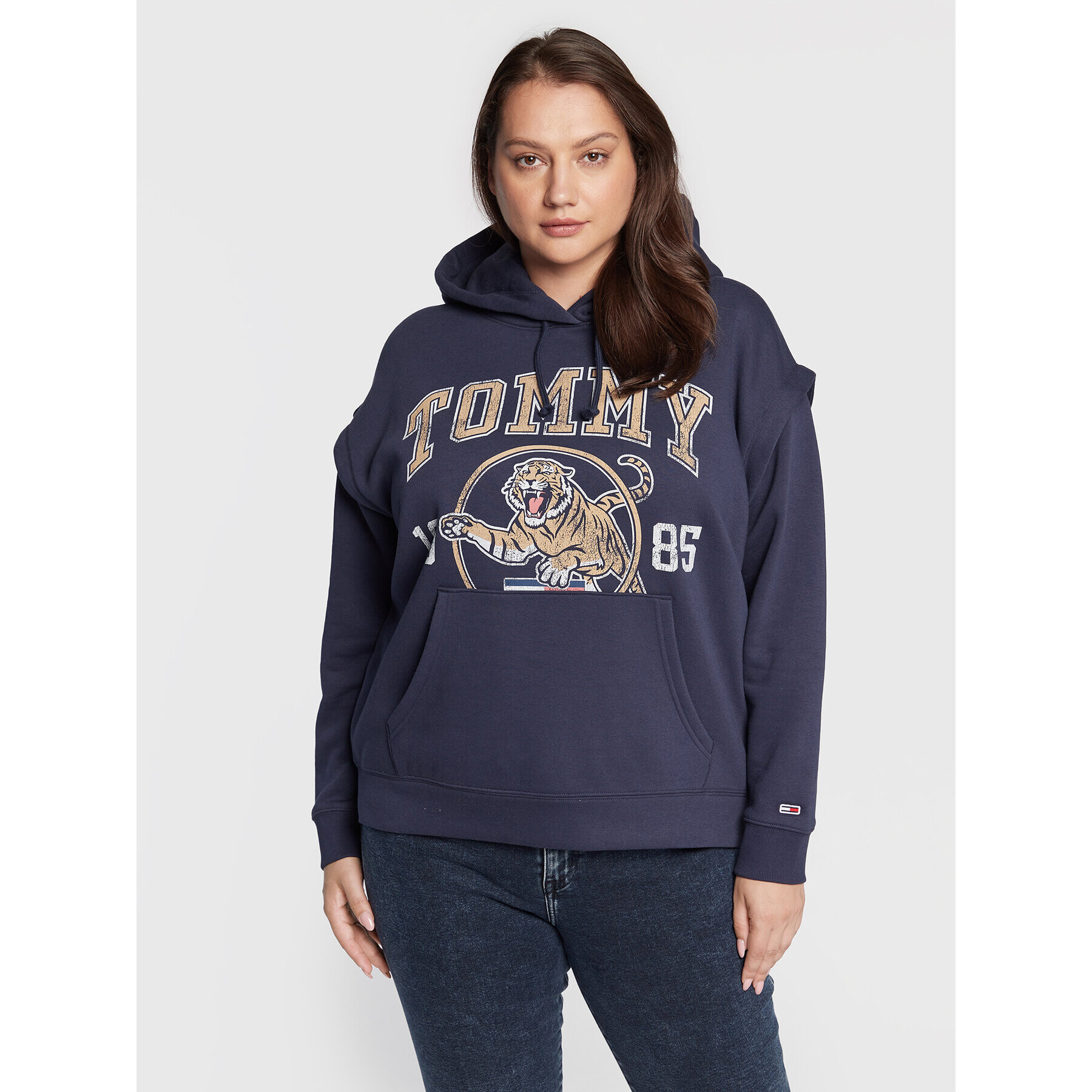 Tommy Jeans Curve Pulóver College Tiger 1 DW0DW12037 Sötétkék Regular Fit - Pepit.hu