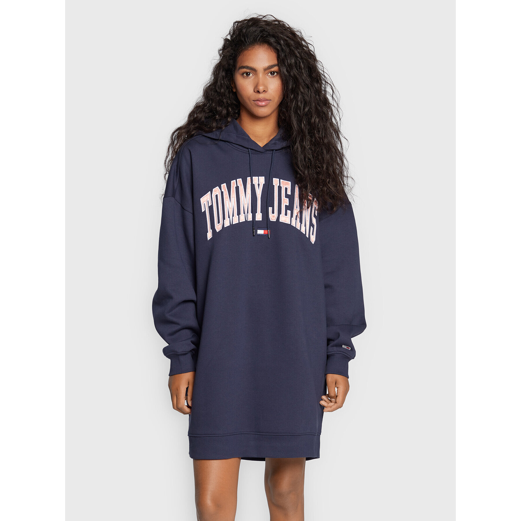 Tommy Jeans Kötött ruha Logo DW0DW14548 Sötétkék Regular Fit - Pepit.hu