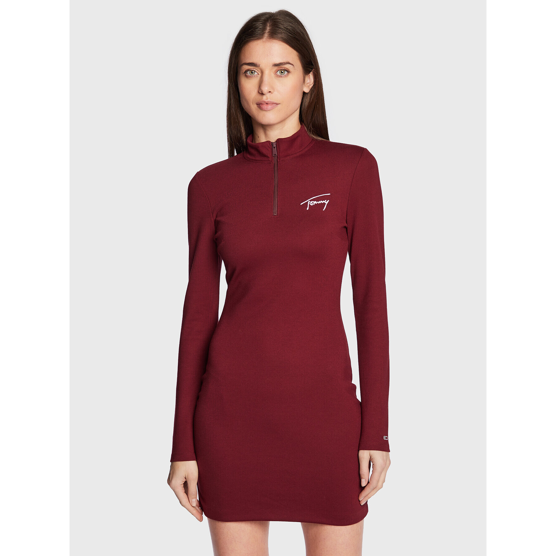 Tommy Jeans Kötött ruha Signature Bodycon DW0DW14386 Bordó Slim Fit - Pepit.hu