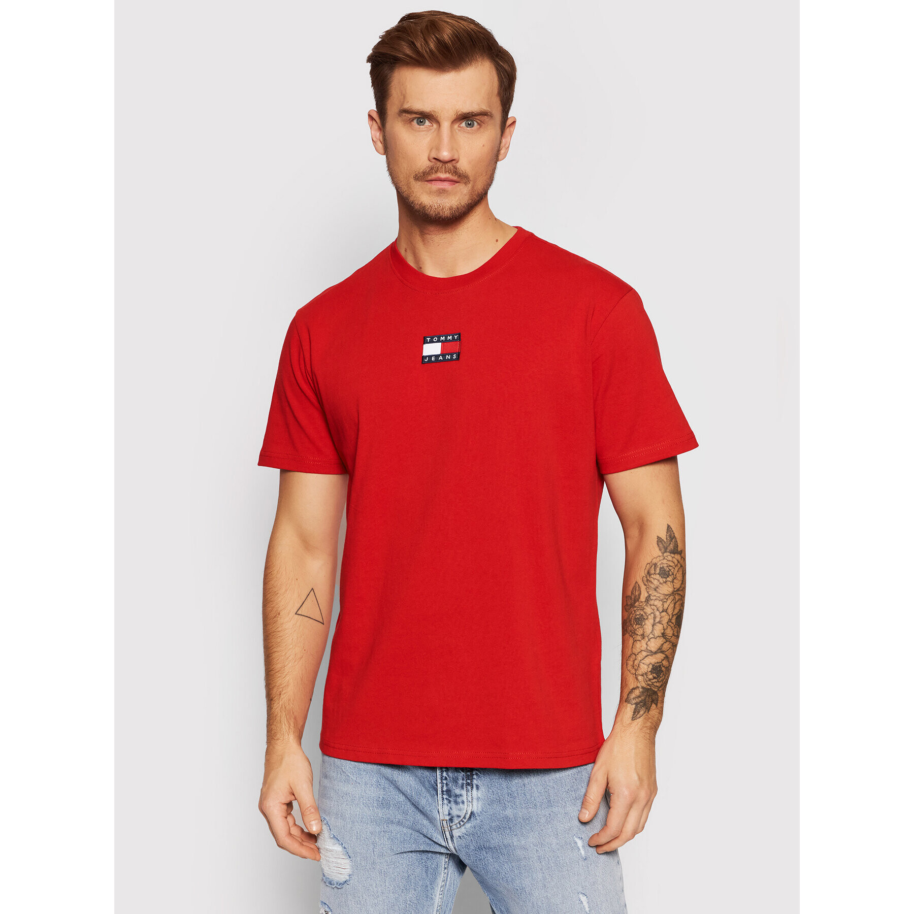 Tommy Jeans Póló Badge DM0DM10925 Piros Regular Fit - Pepit.hu