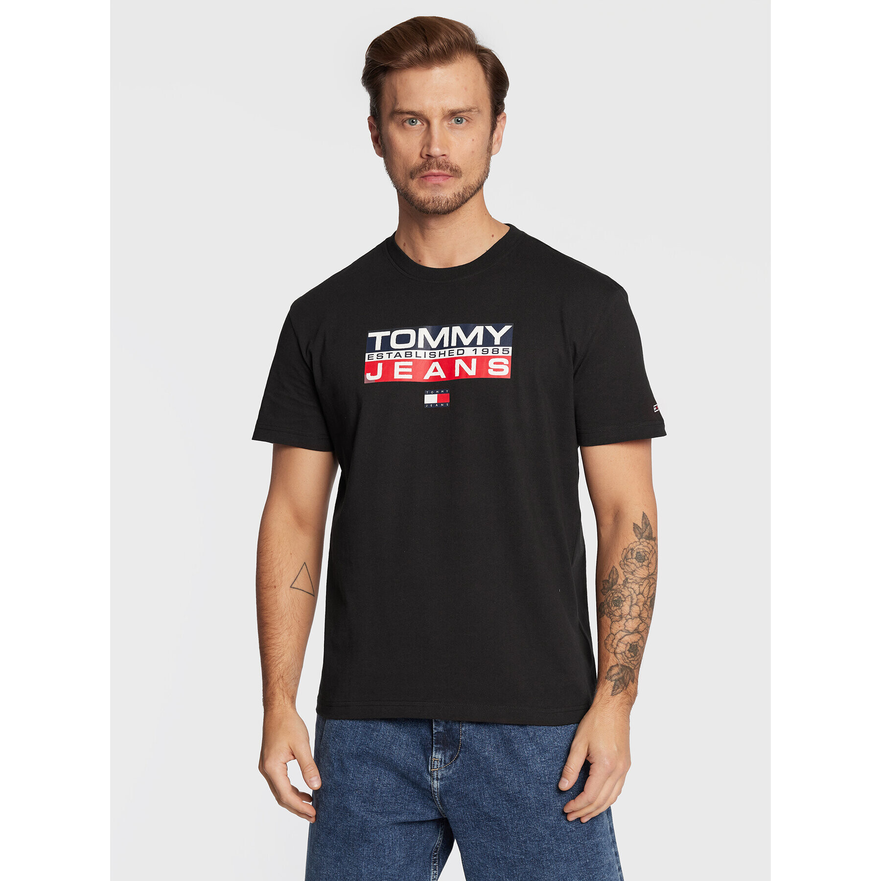 Tommy Jeans Póló Classic Athletic Centered Logo DM0DM14990 Fekete Regular Fit - Pepit.hu