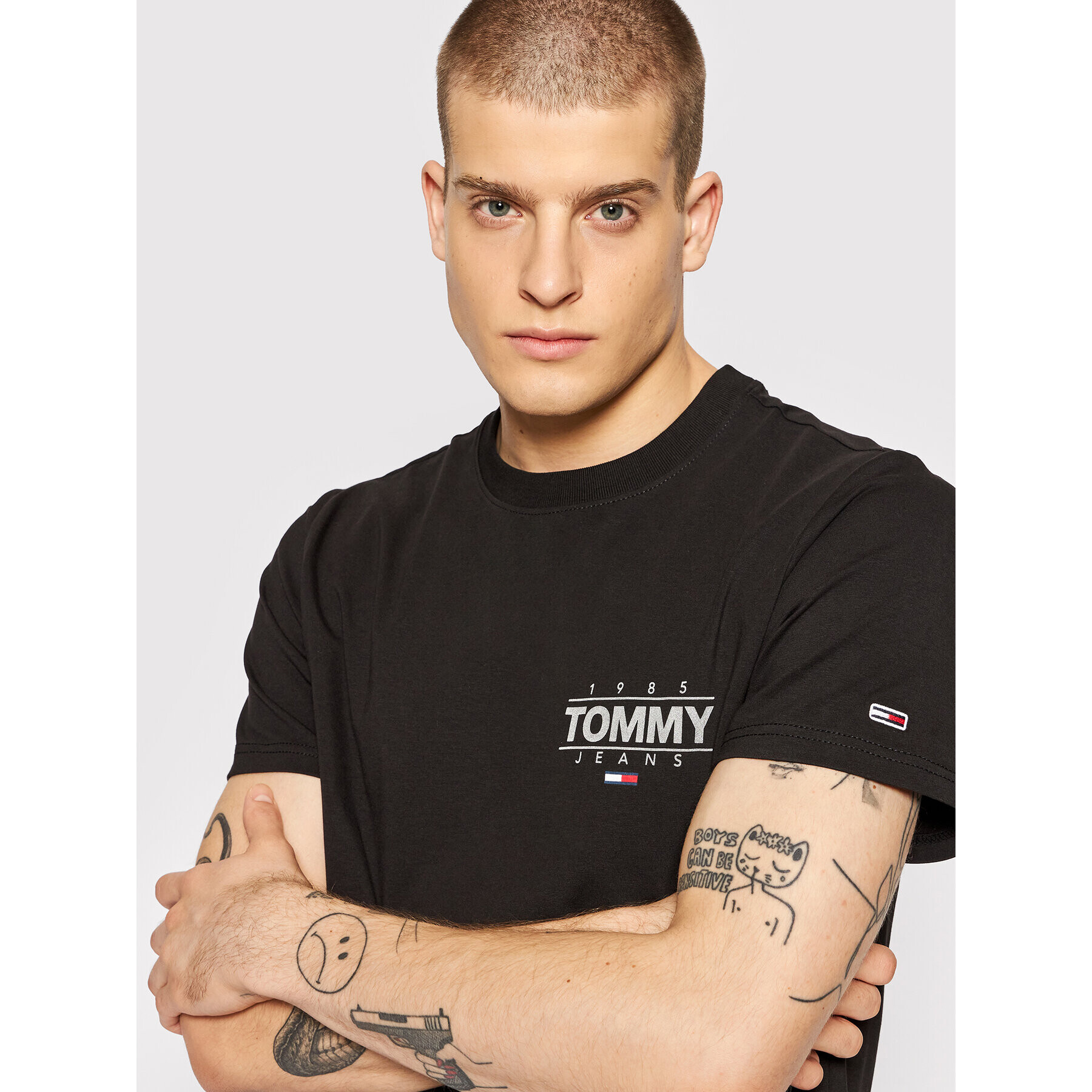 Tommy Jeans Póló DM0DM11609 Fekete Slim Fit - Pepit.hu