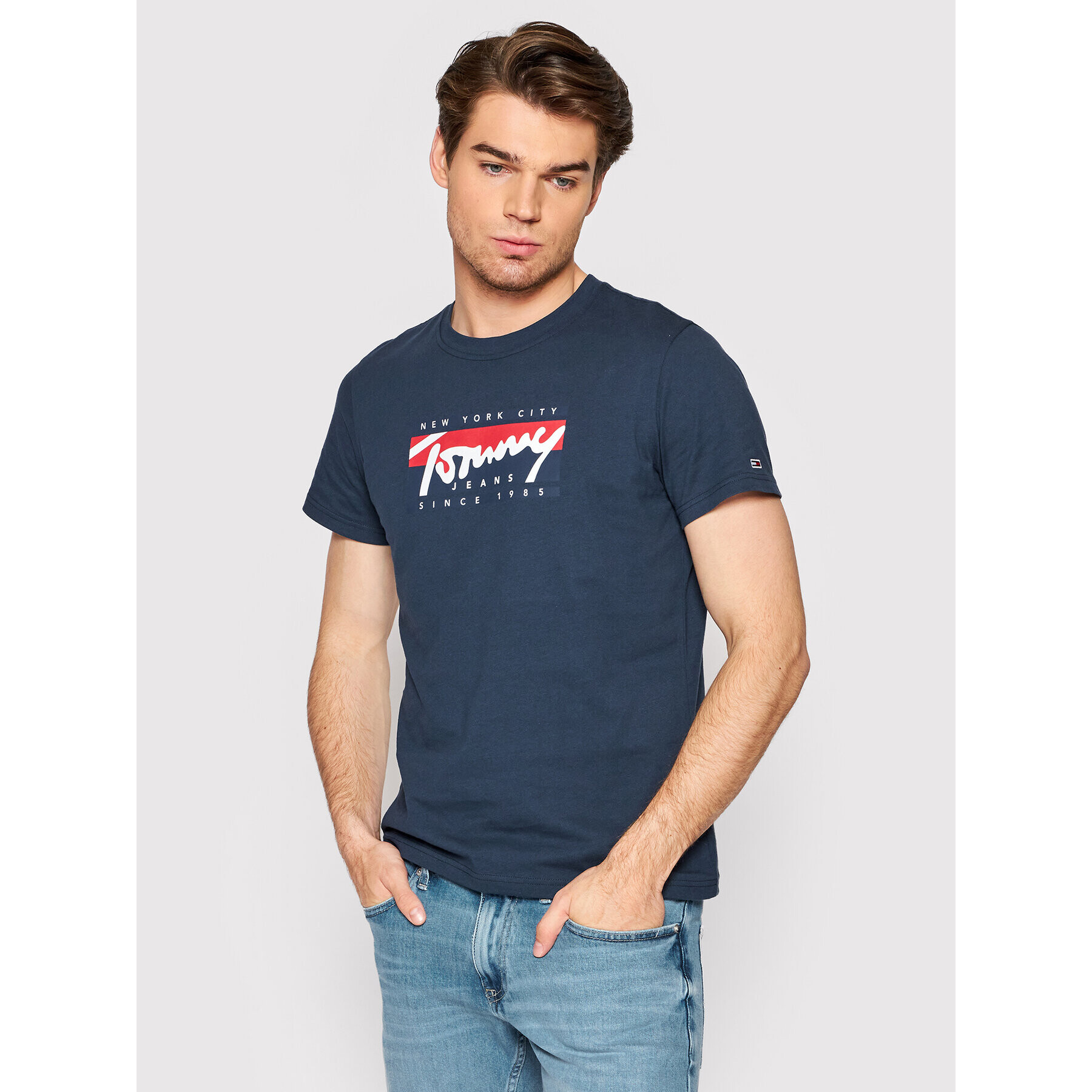 Tommy Jeans Póló Essential DM0DM13250 Sötétkék Regular Fit - Pepit.hu