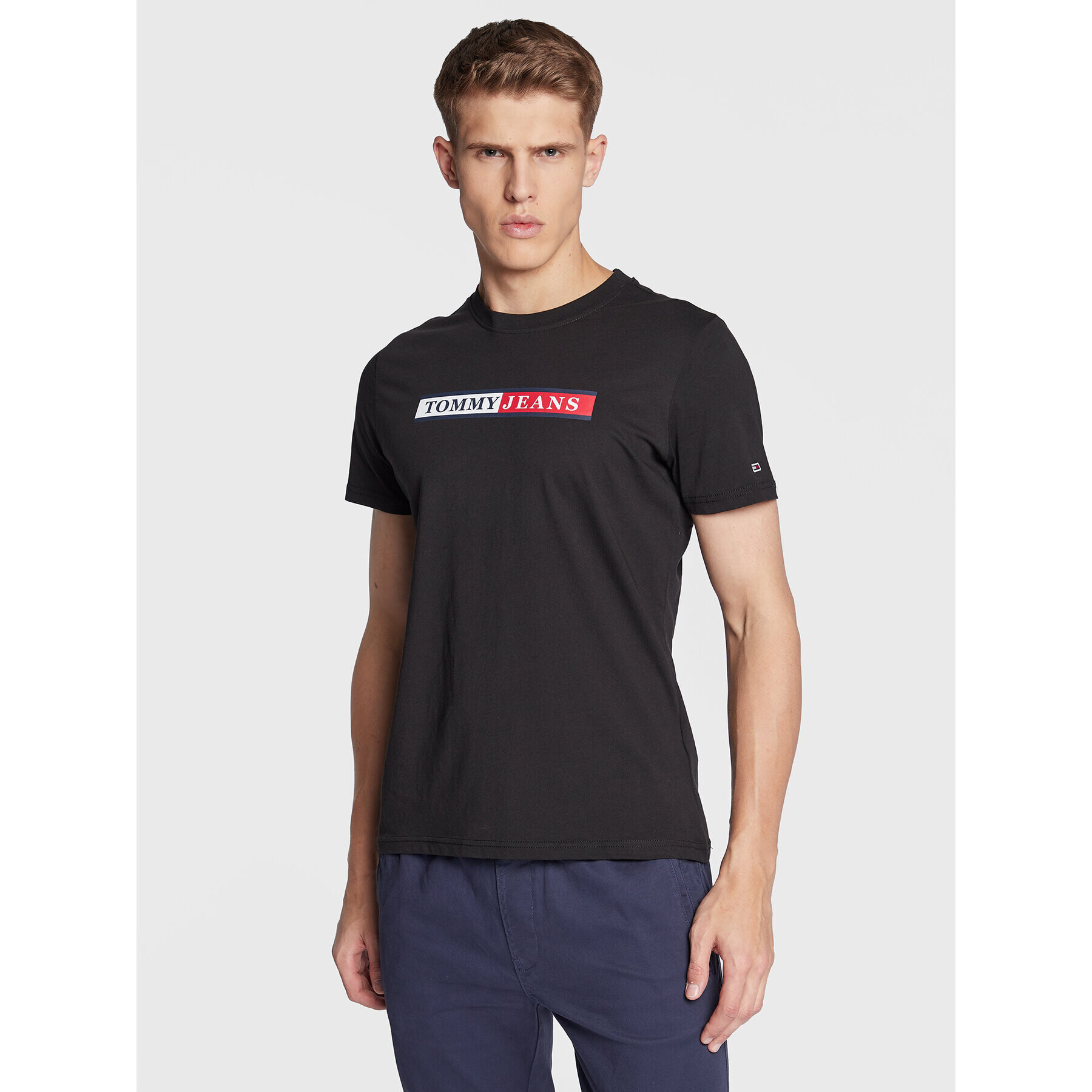 Tommy Jeans Póló Essential DM0DM14979 Fekete Slim Fit - Pepit.hu