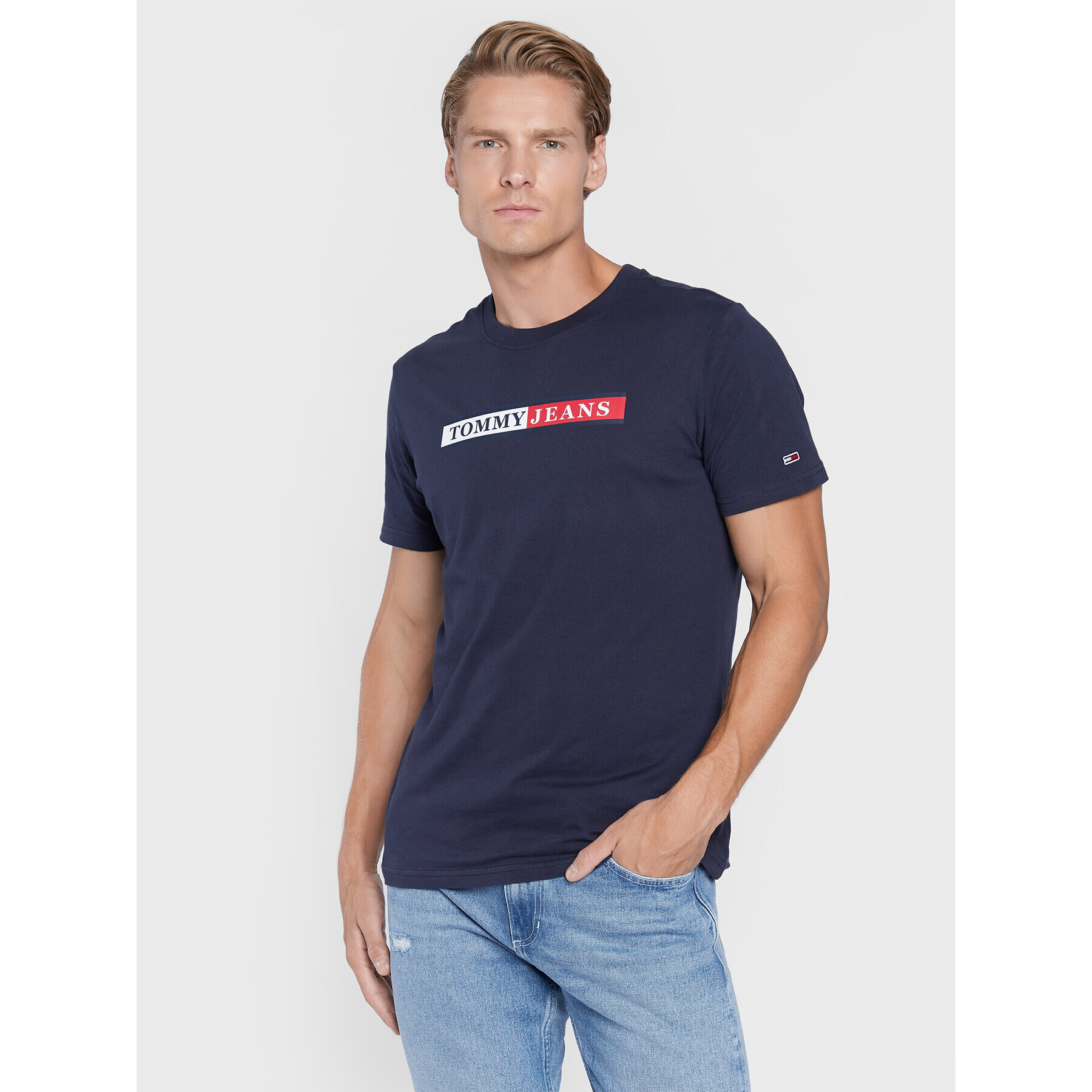 Tommy Jeans Póló Essential DM0DM14979 Sötétkék Slim Fit - Pepit.hu