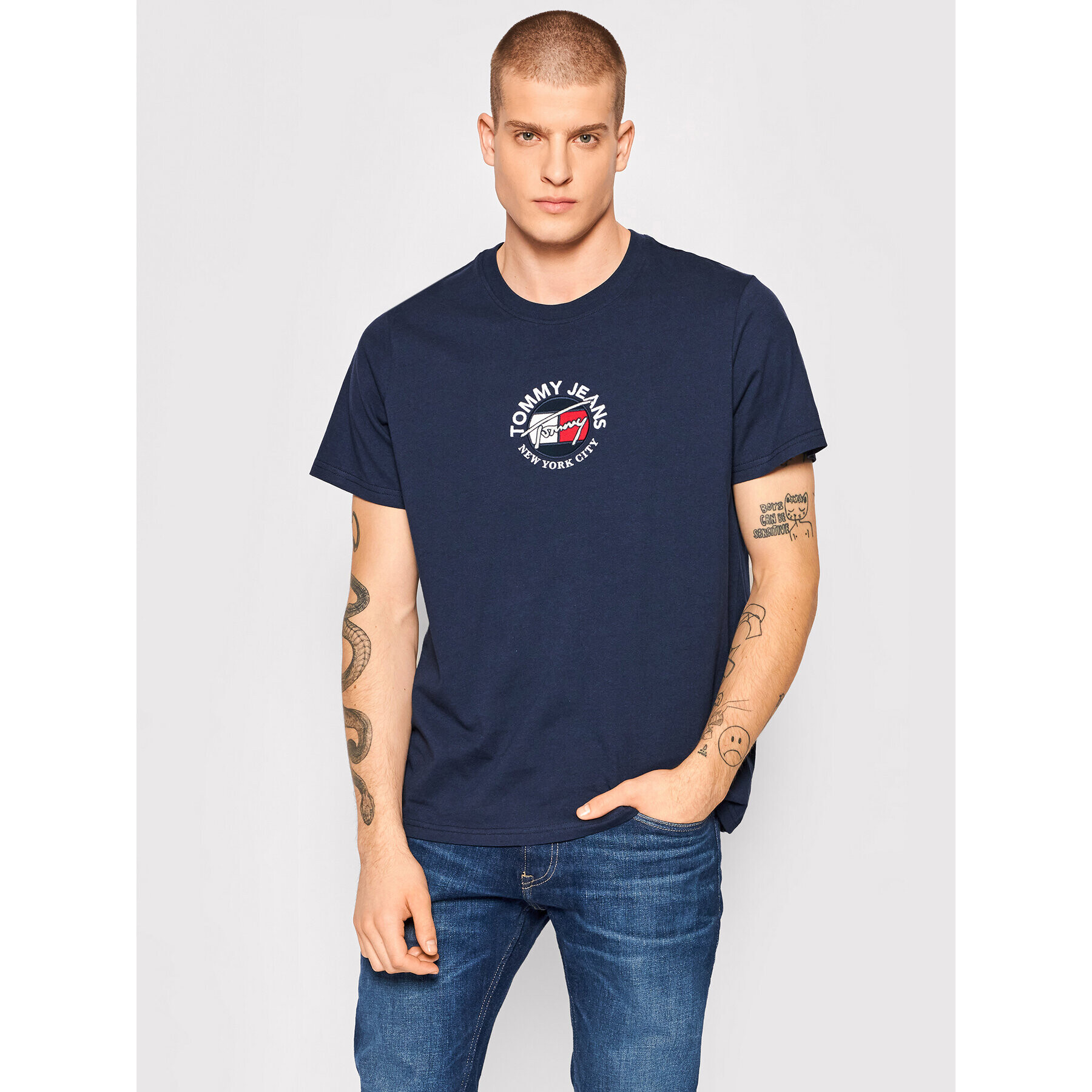 Tommy Jeans Póló Timeless DM0DM11605 Sötétkék Relaxed Fit - Pepit.hu