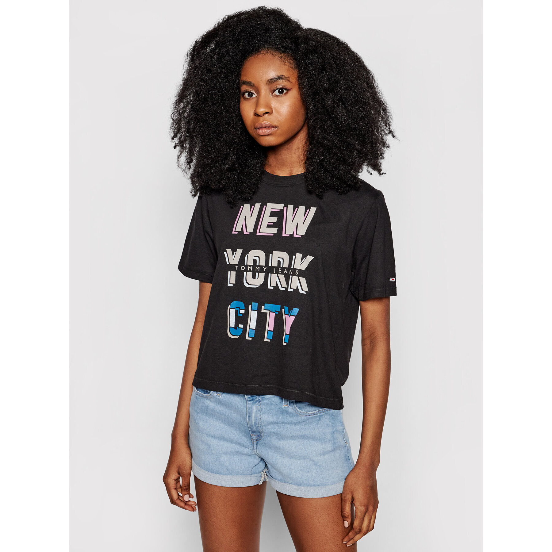 Tommy Jeans Póló Tjw Bxy Crop New York City DW0DW09815 Fekete Regular Fit - Pepit.hu