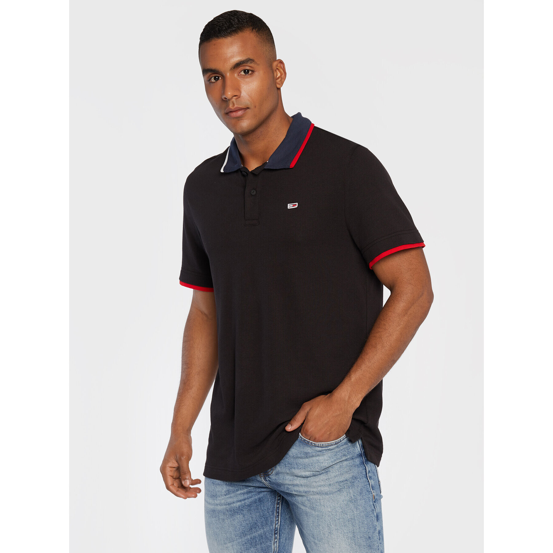 Tommy Jeans Pólóing Flag DM0DM15076 Fekete Regular Fit - Pepit.hu