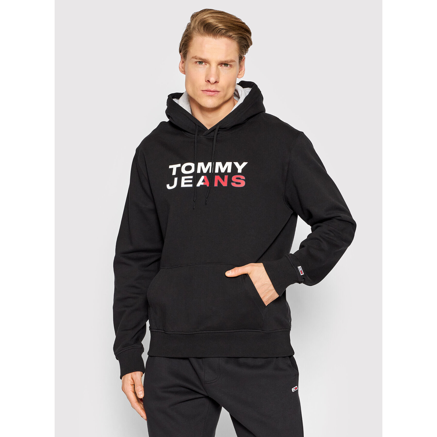 Tommy Jeans Pulóver Entry DM0DM12375 Fekete Regular Fit - Pepit.hu