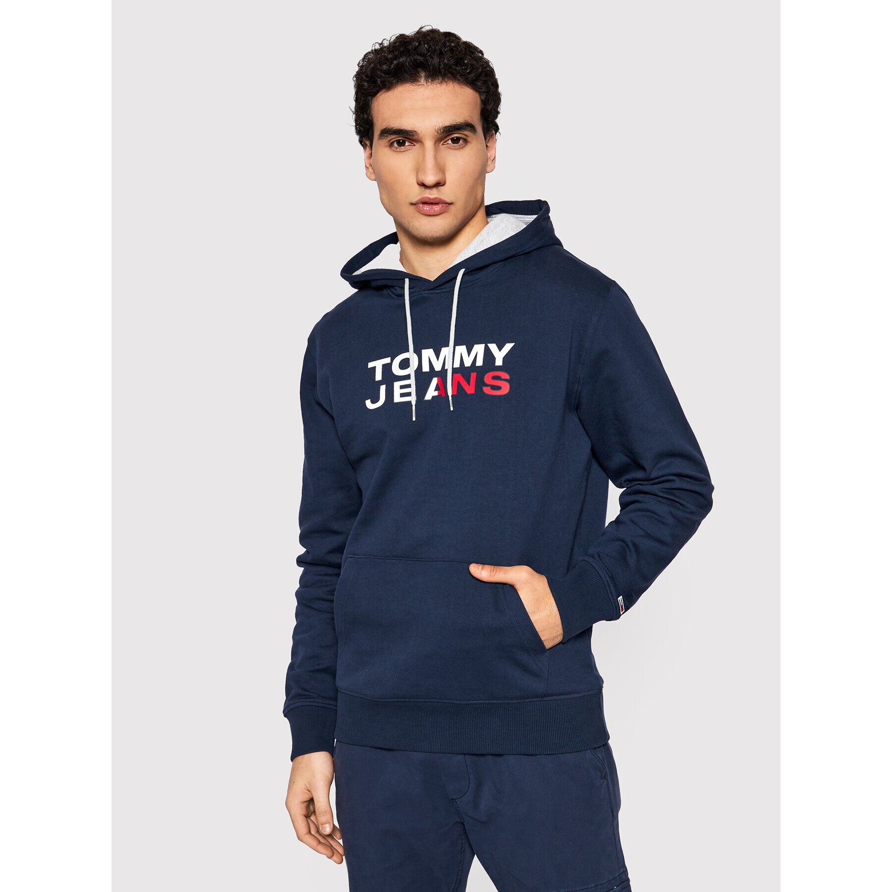 Tommy Jeans Pulóver Entry DM0DM12375 Sötétkék Regular Fit - Pepit.hu