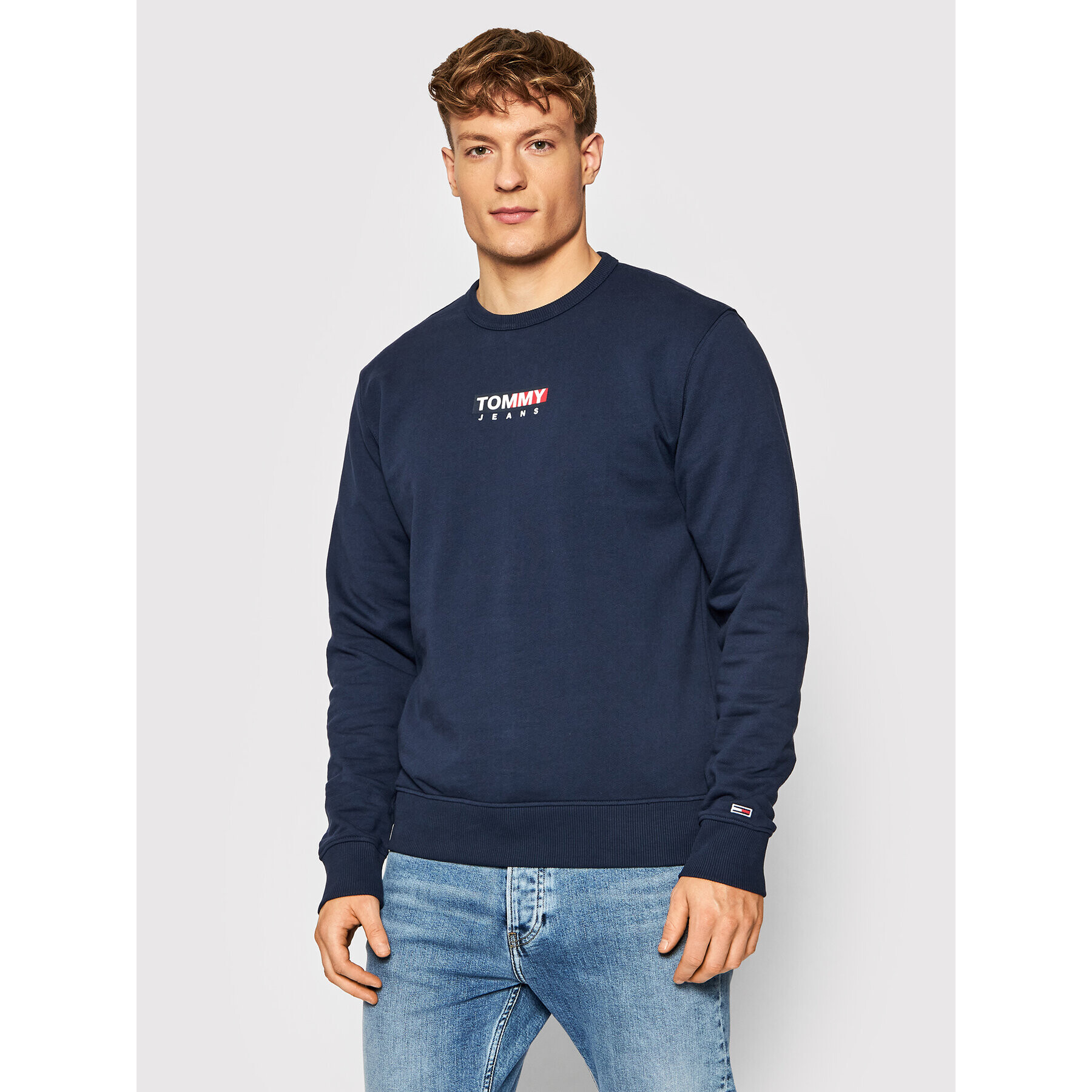 Tommy Jeans Pulóver Entry Graphic DM0DM11627 Sötétkék Regular Fit - Pepit.hu