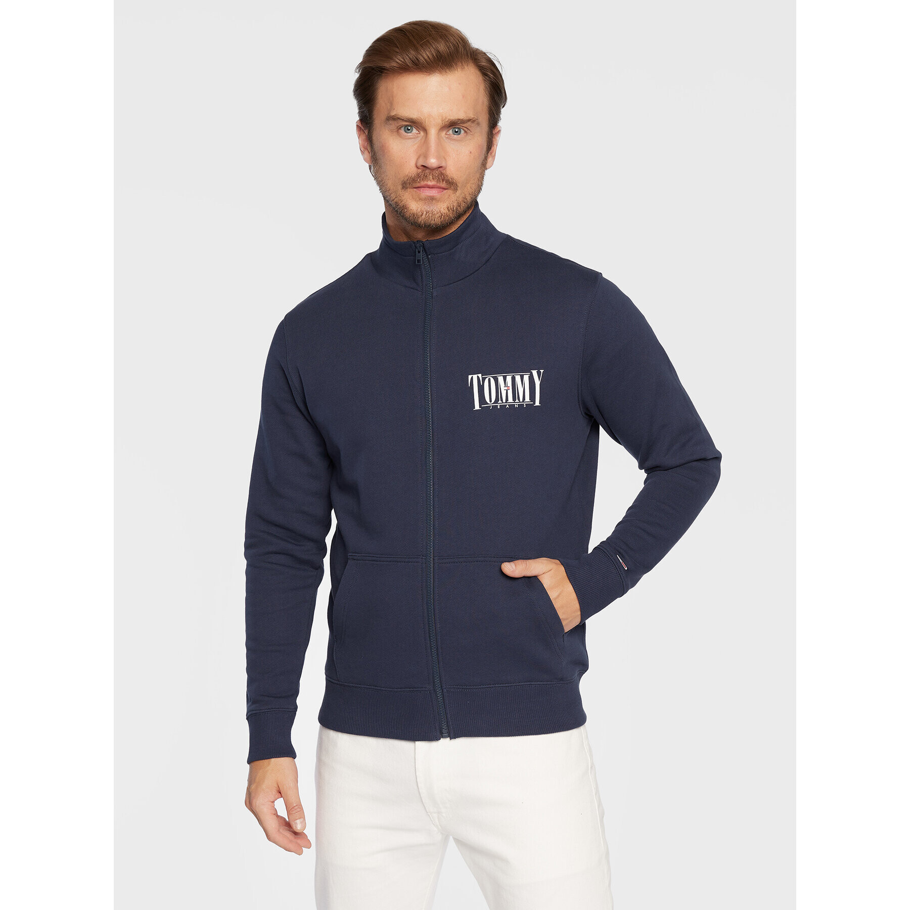 Tommy Jeans Pulóver Essential Graphic DM0DM15008 Sötétkék Regular Fit - Pepit.hu