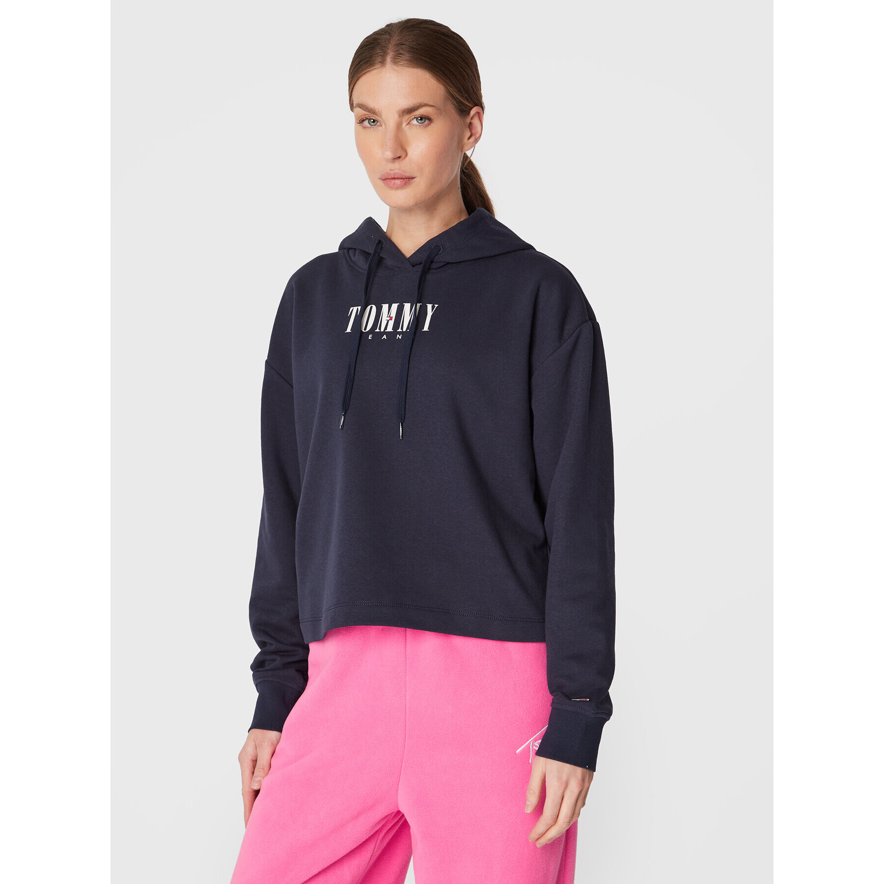 Tommy Jeans Pulóver Essential Logo DW0DW14327 Sötétkék Relaxed Fit - Pepit.hu