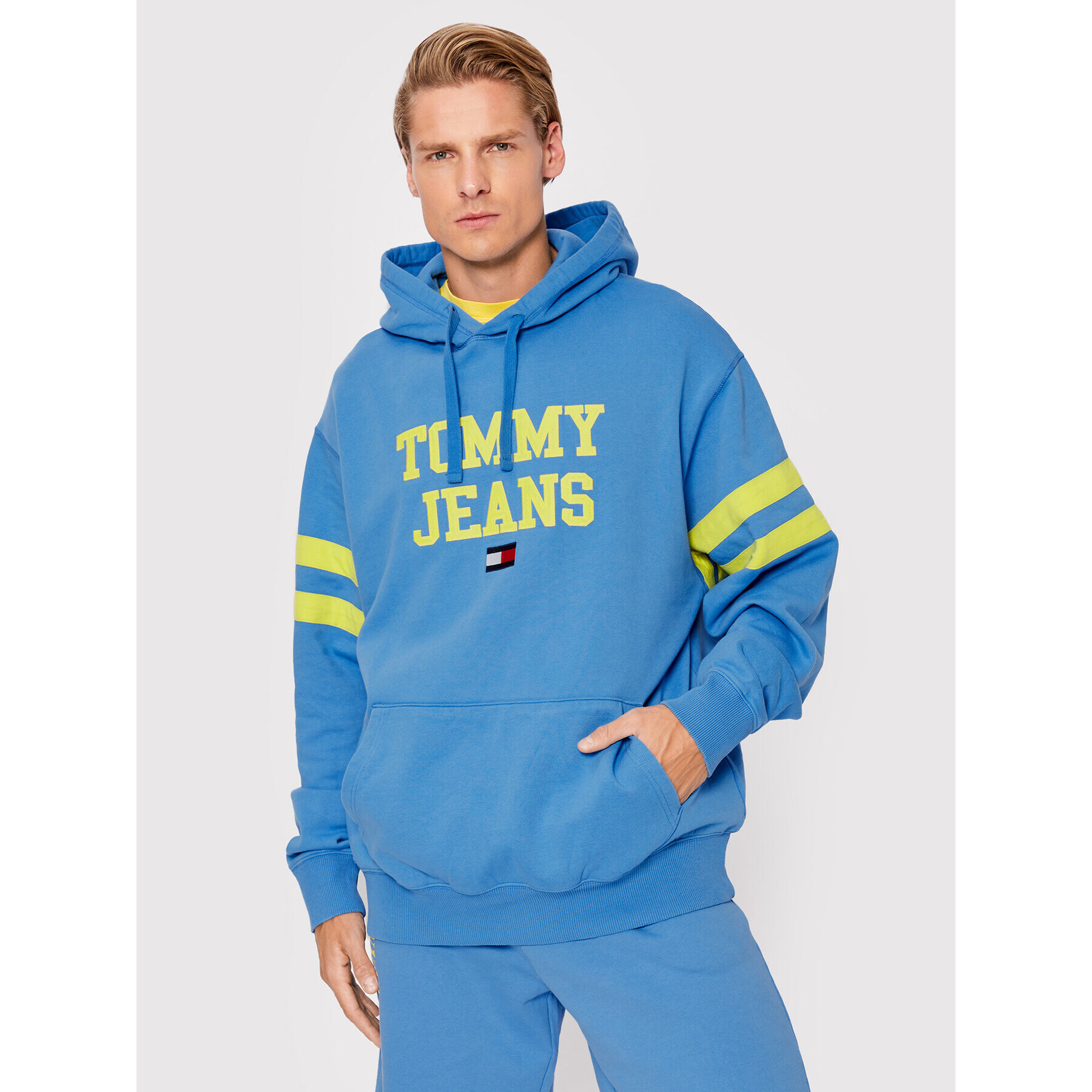 Tommy Jeans Pulóver Graphic DM0DM14944 Kék Regular Fit - Pepit.hu