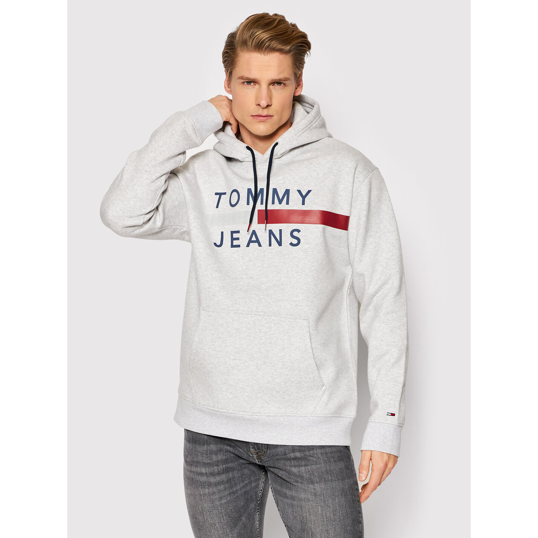 Tommy Jeans Pulóver Reflective Flag DM0DM07410 Szürke Regular Fit - Pepit.hu