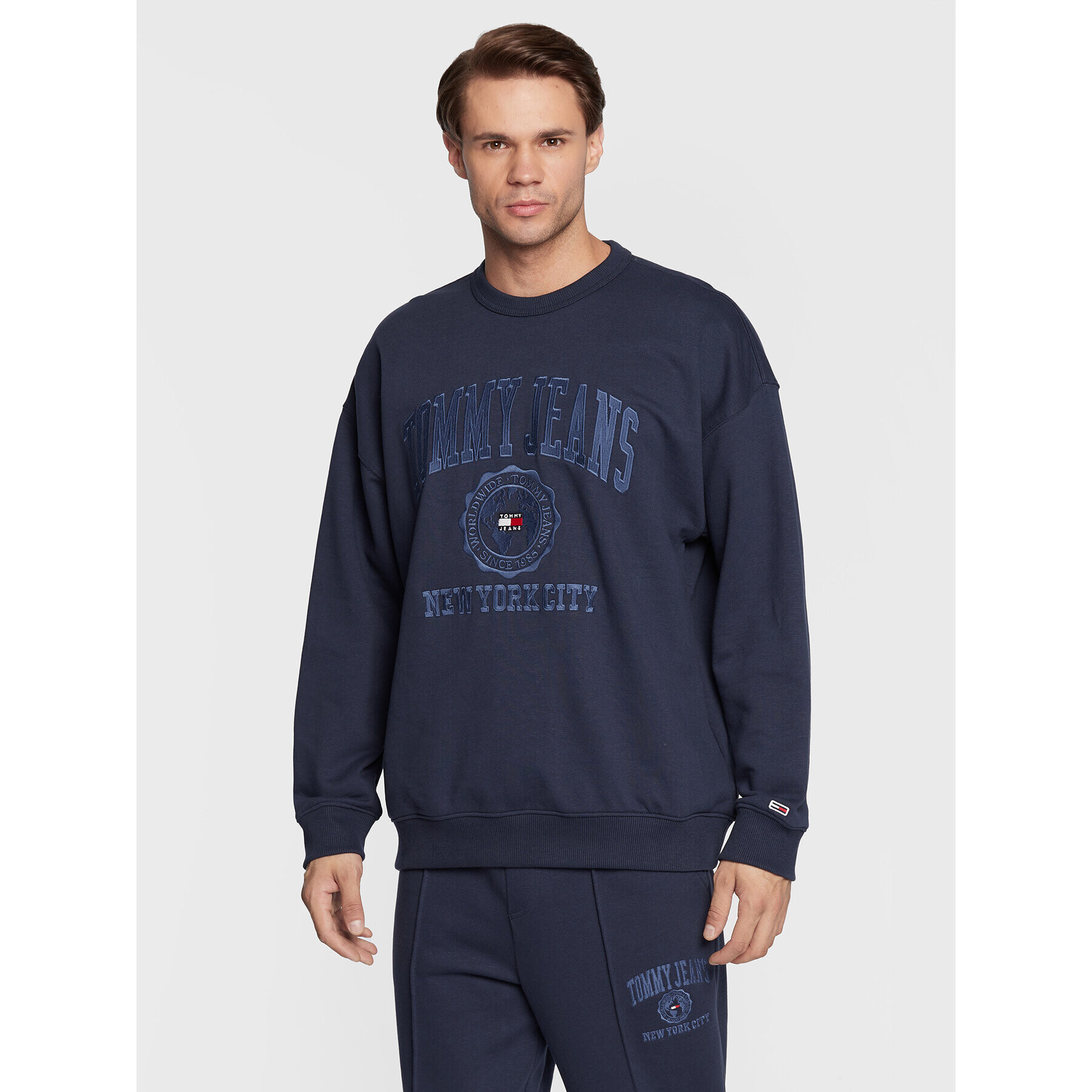 Tommy Jeans Pulóver Reverse Slub Crew DM0DM13871 Sötétkék Relaxed Fit - Pepit.hu