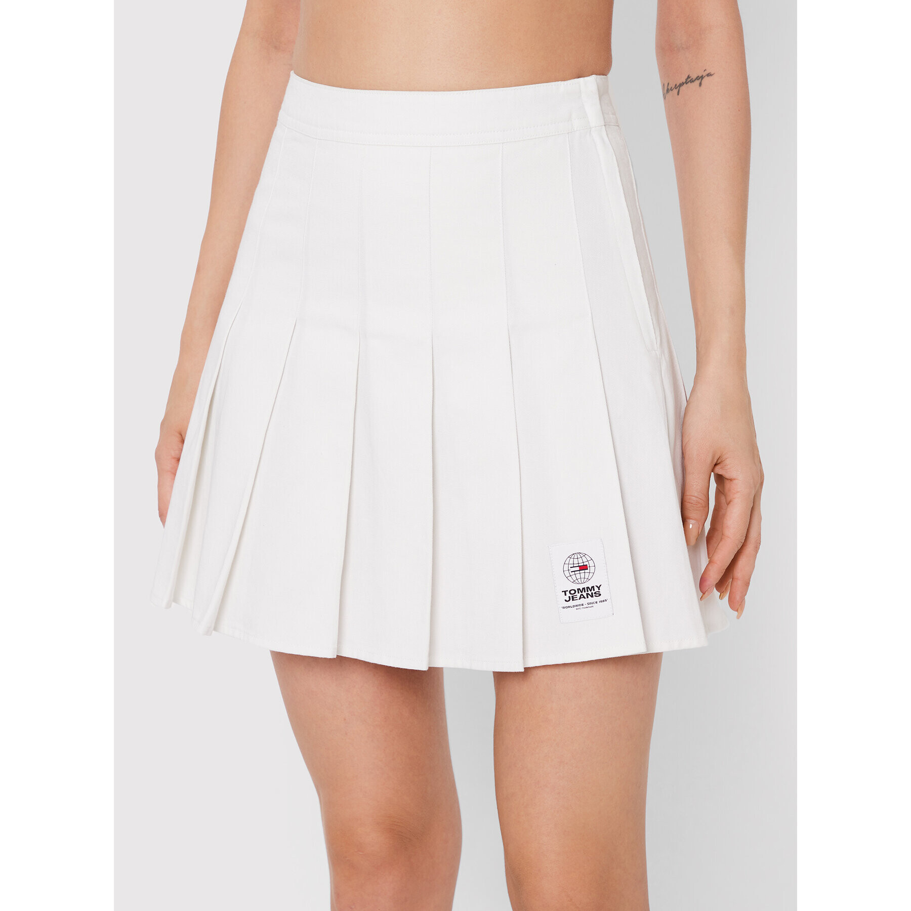 Tommy Jeans Rakott szoknya Pleated Tennis DW0DW12917 Bézs Regular Fit - Pepit.hu