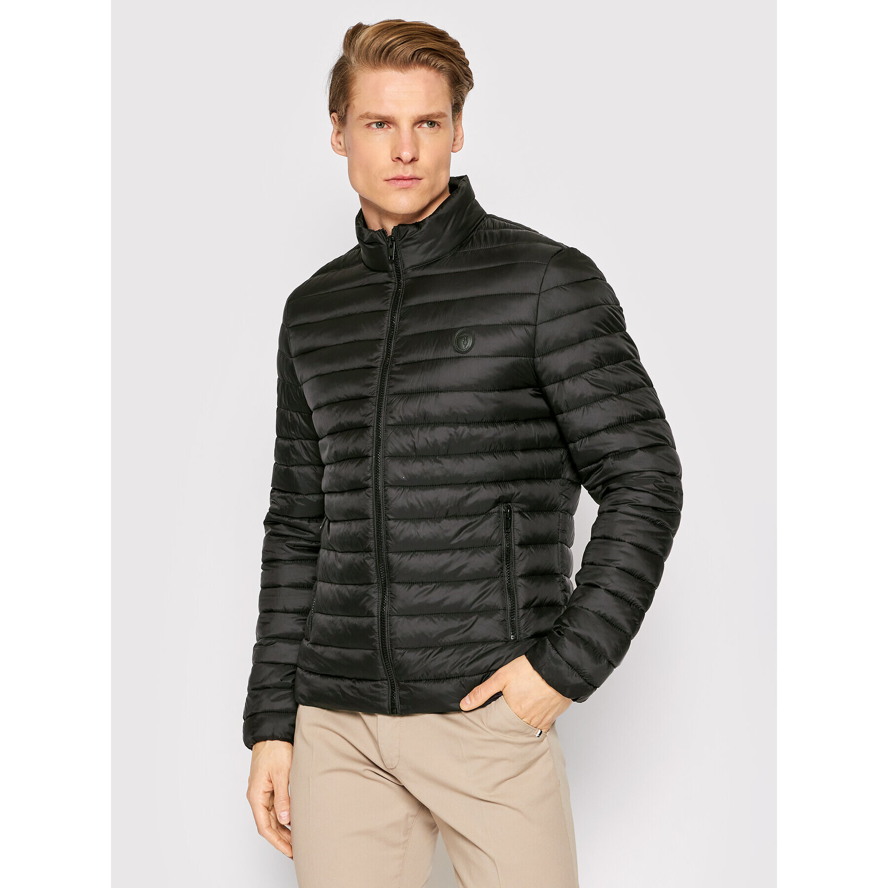 Trussardi Pehelykabát 52S00710 Fekete Regular Fit - Pepit.hu