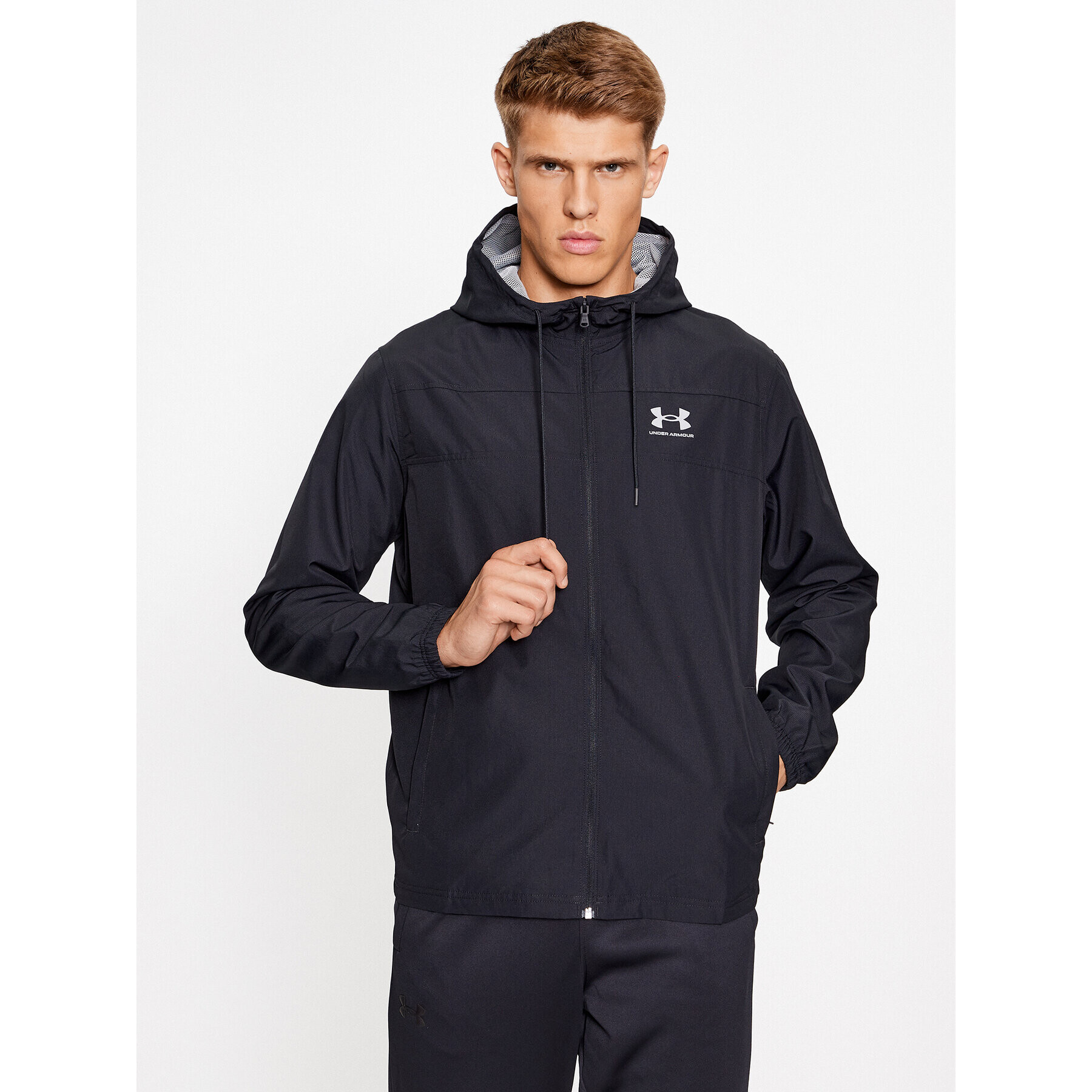 Under Armour Átmeneti kabát Ua Sportstyle Windbreaker 1361621 Fekete Loose Fit - Pepit.hu