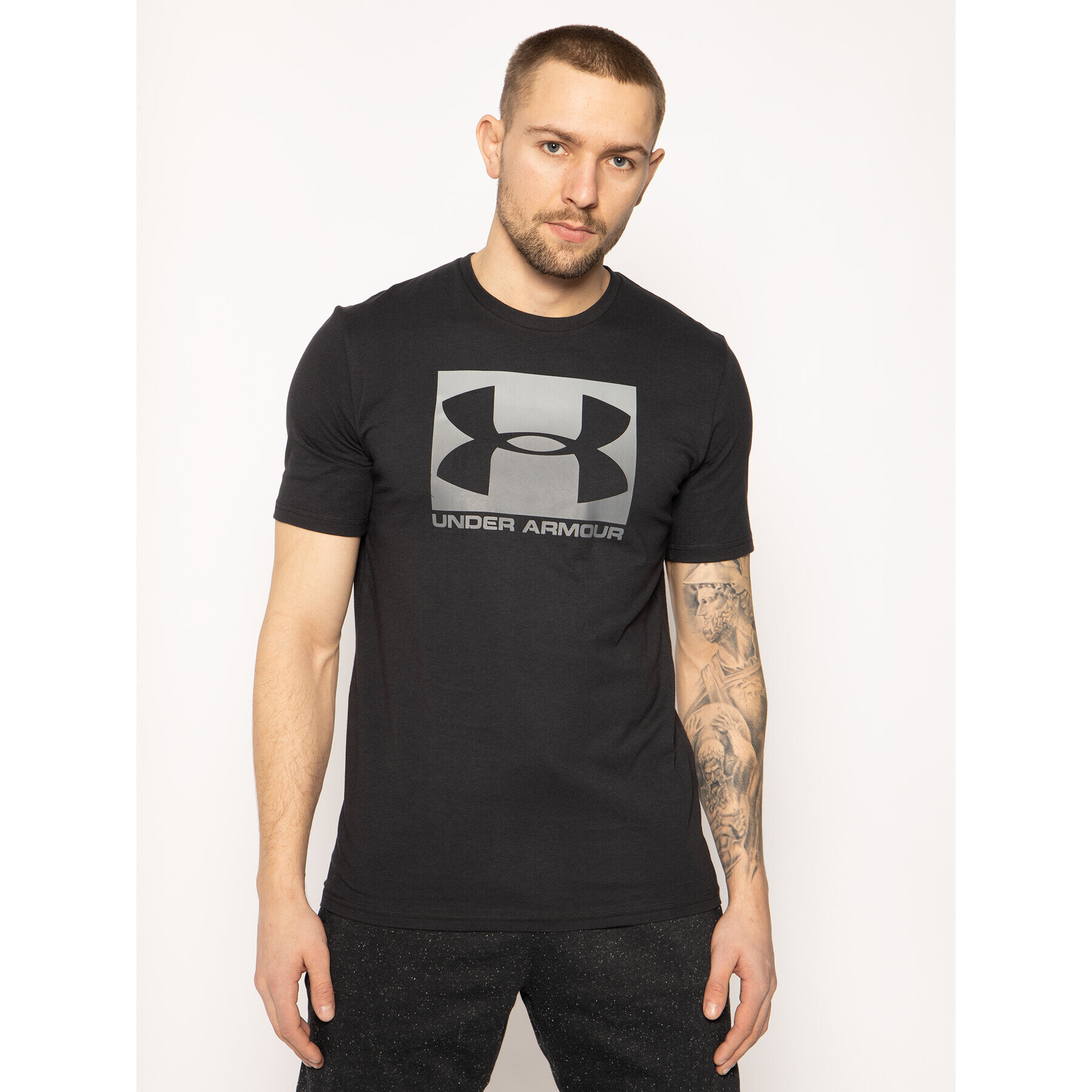 Under Armour Póló Ua Boxed Sportstyle 1329581 Fekete Loose Fit - Pepit.hu