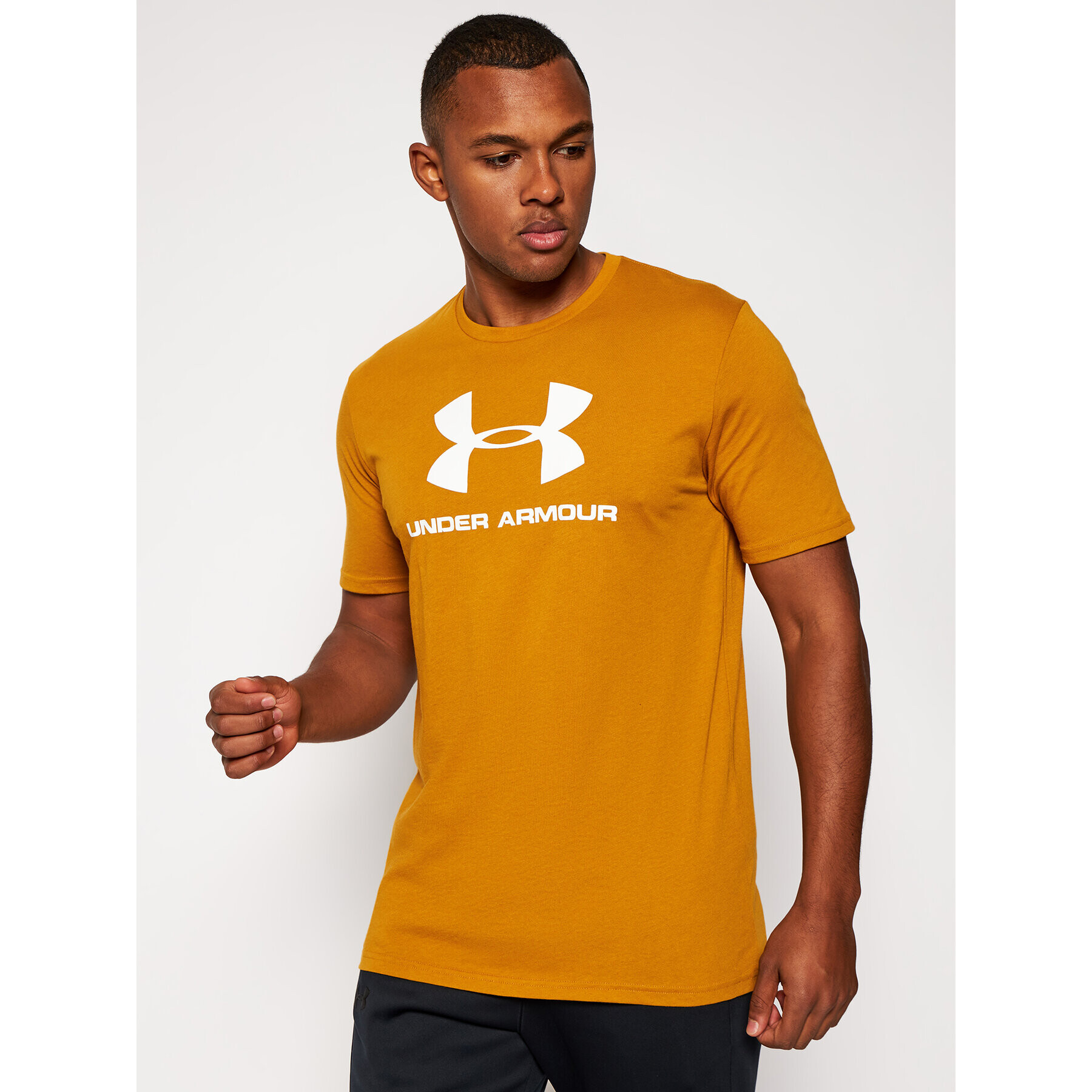 Under Armour Póló Ua Sportstyle Logo 1329590 Barna Loose Fit - Pepit.hu