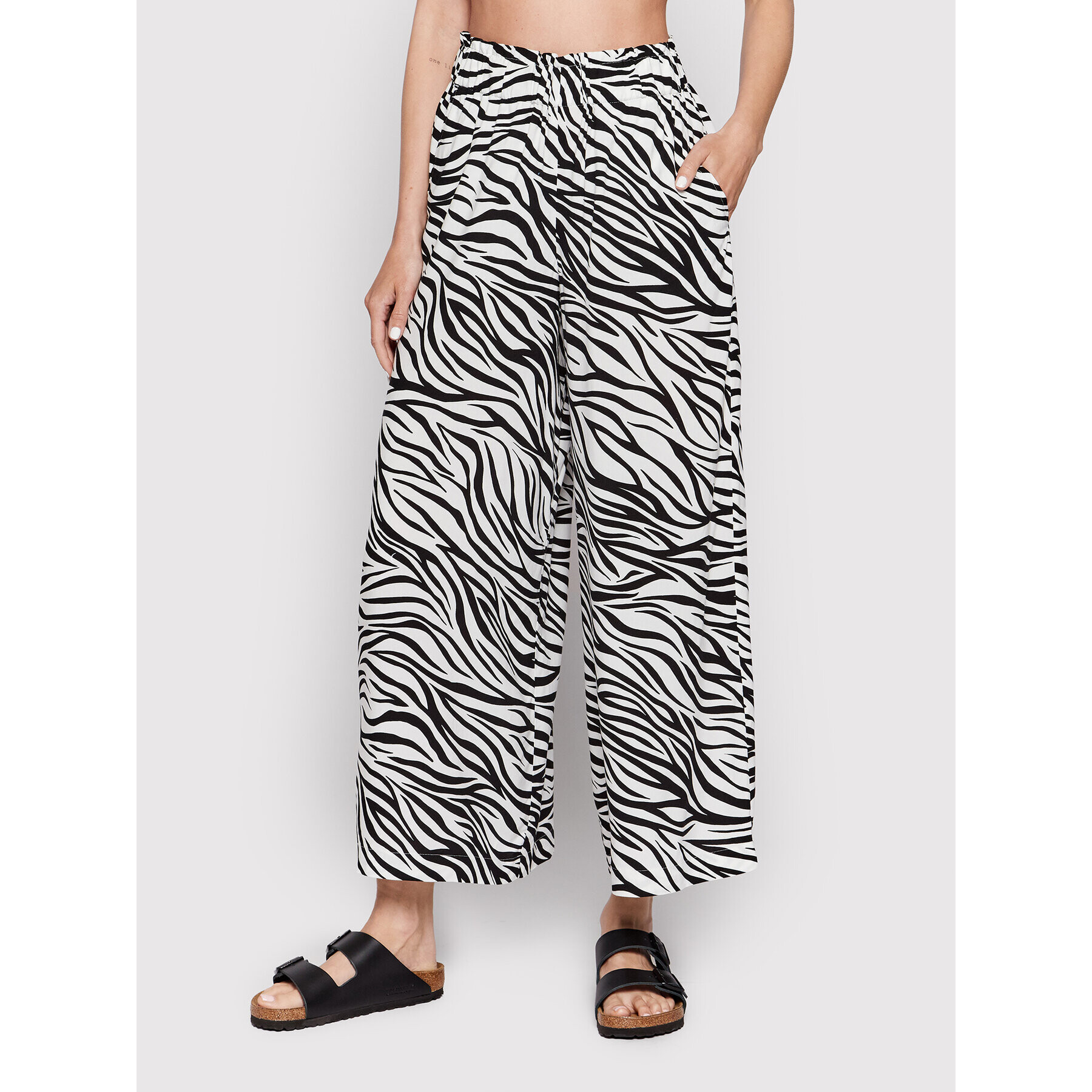 United Colors Of Benetton Culotte nadrág 4ZN95F001 Fehér Relaxed Fit - Pepit.hu