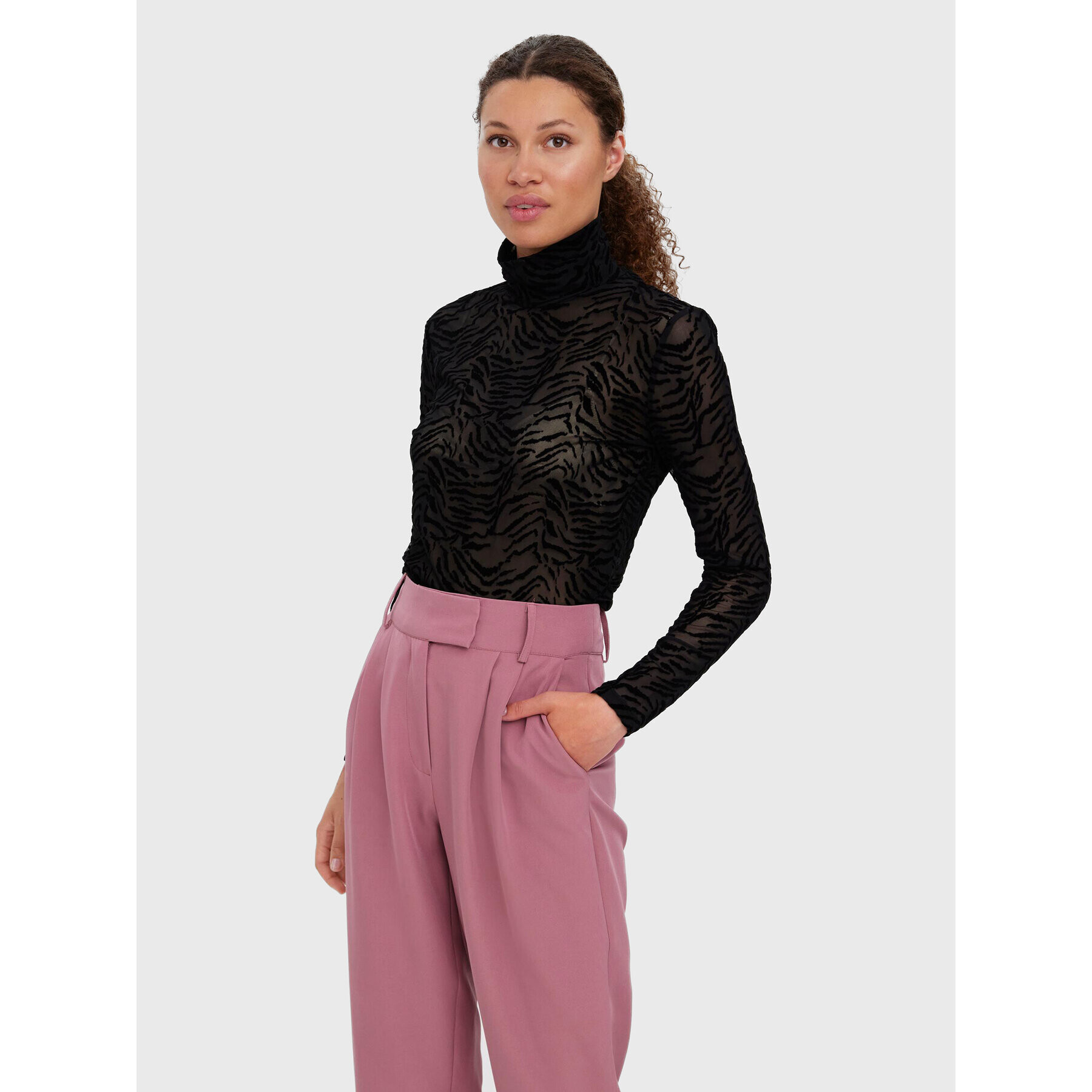 Vero Moda Garbó Koko 10277997 Fekete Regular Fit - Pepit.hu