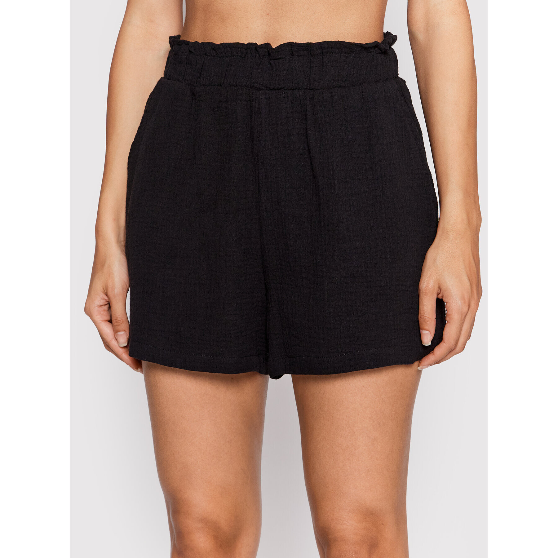 Vero Moda Szövet rövidnadrág Natali 10262930 Fekete Regular Fit - Pepit.hu